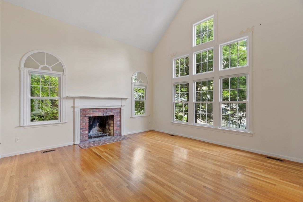 57 Cobblestone Circle Property Photo 9