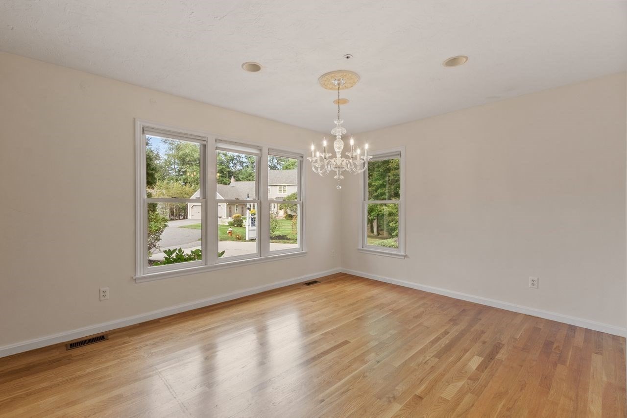 57 Cobblestone Circle Property Photo 11