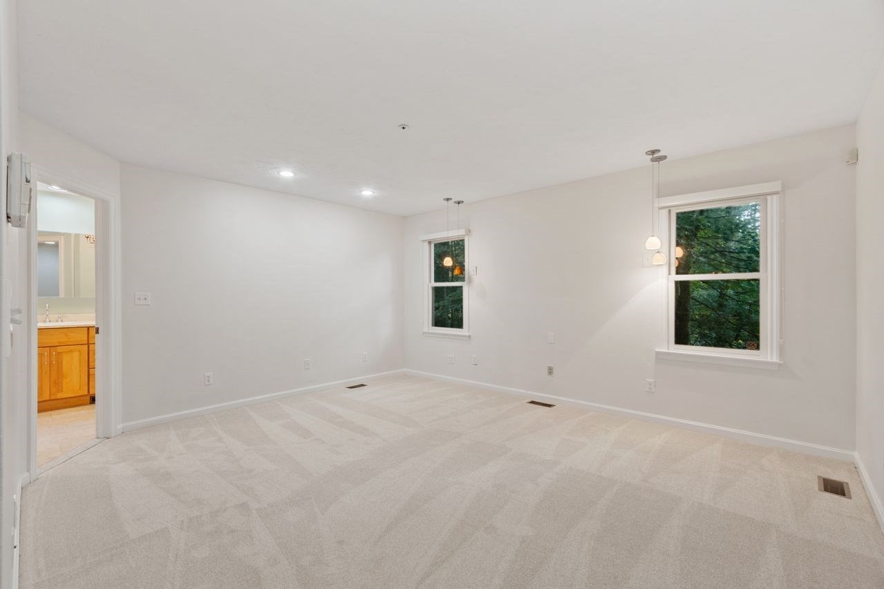 57 Cobblestone Circle Property Photo 14