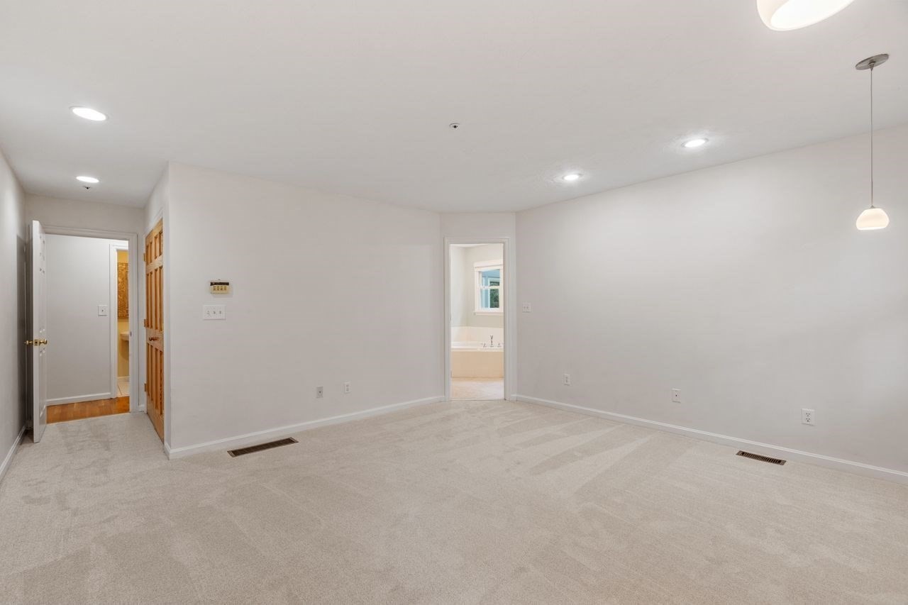 57 Cobblestone Circle Property Photo 15