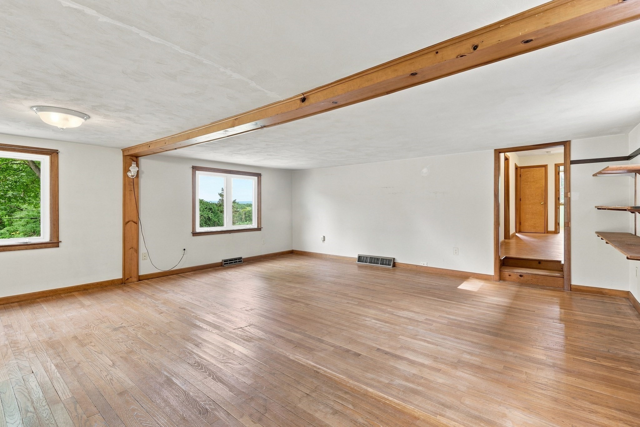 200 Hockanum Rd Property Photo 6