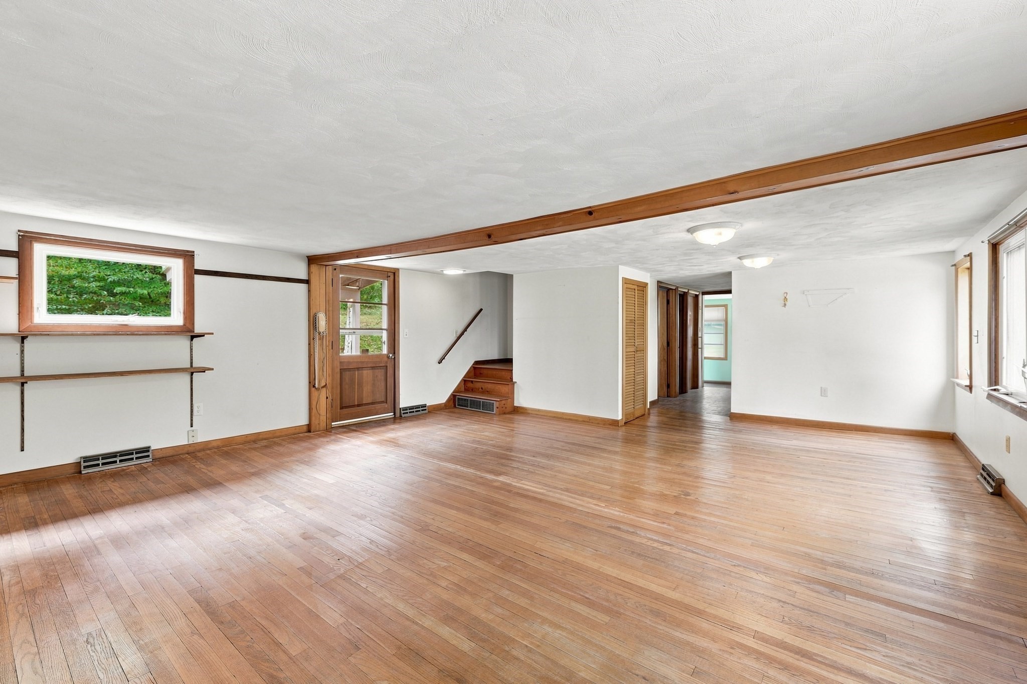 200 Hockanum Rd Property Photo 8