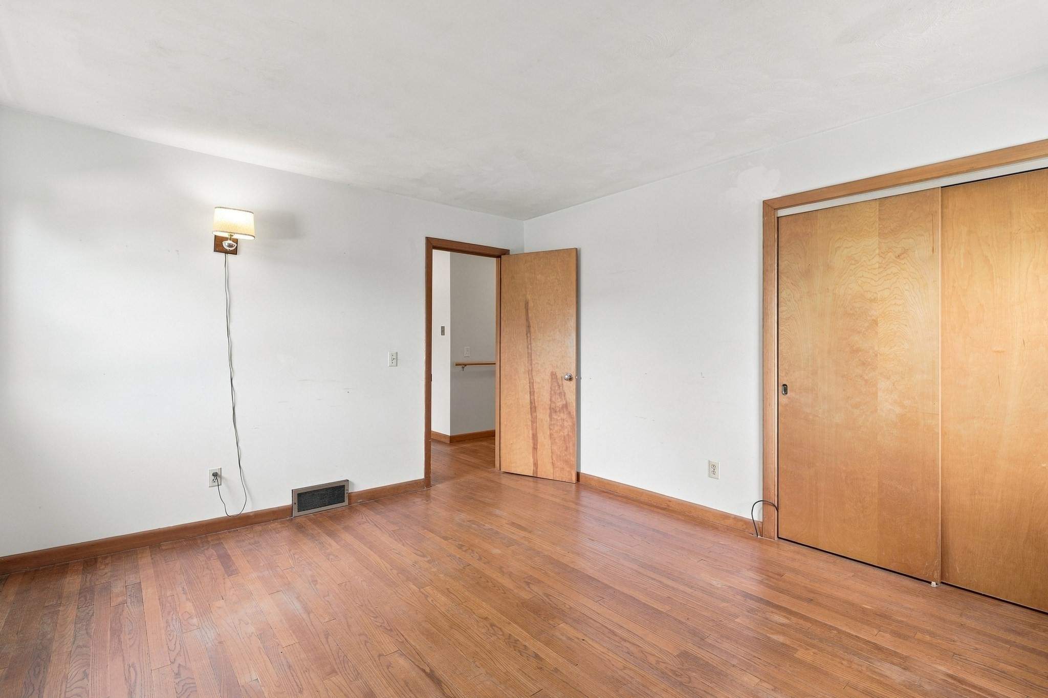 200 Hockanum Rd Property Photo 17