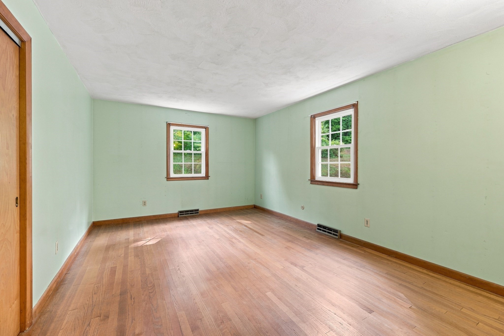 200 Hockanum Rd Property Photo 21