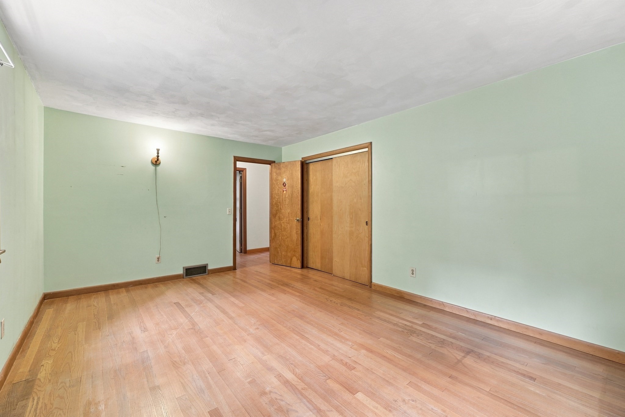 200 Hockanum Rd Property Photo 22