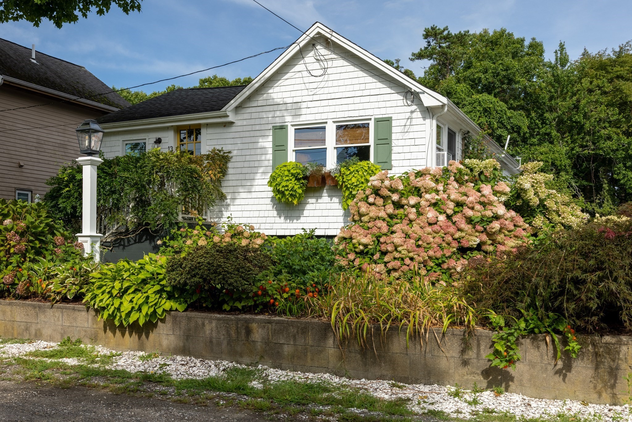 13 Lincoln St Property Photo 2
