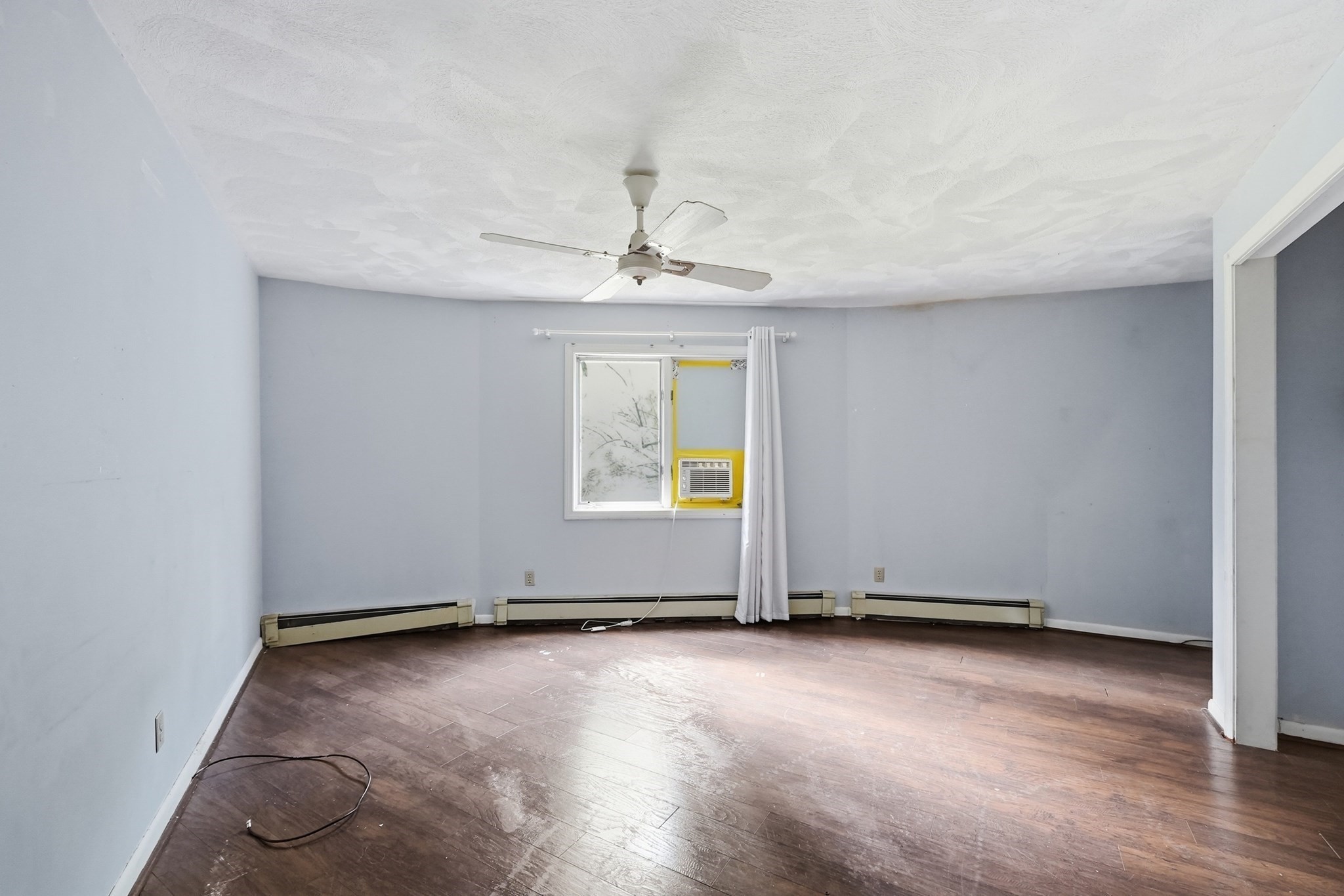 243 Oak St Property Photo 24