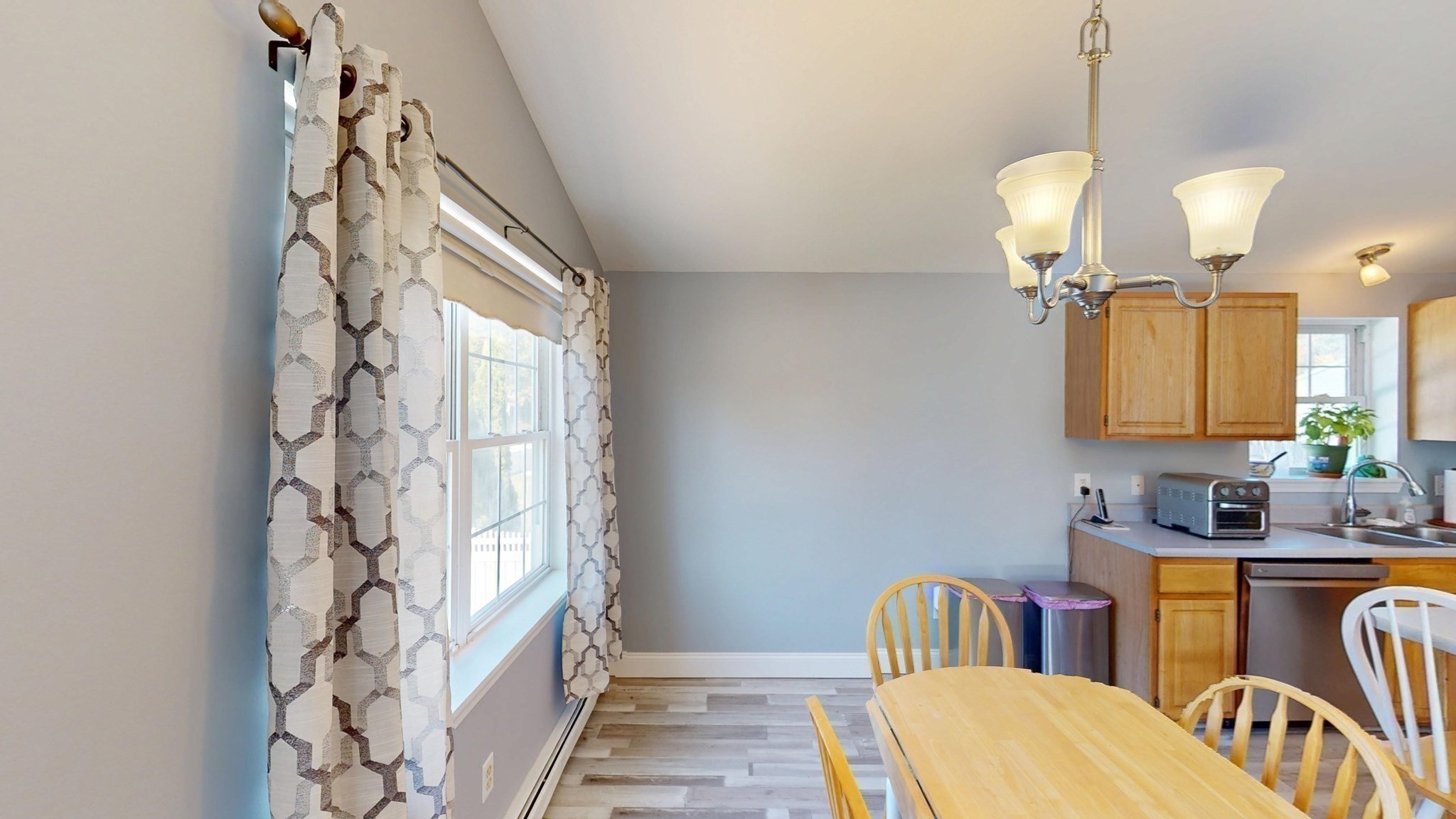 475 West Street Property Photo 16