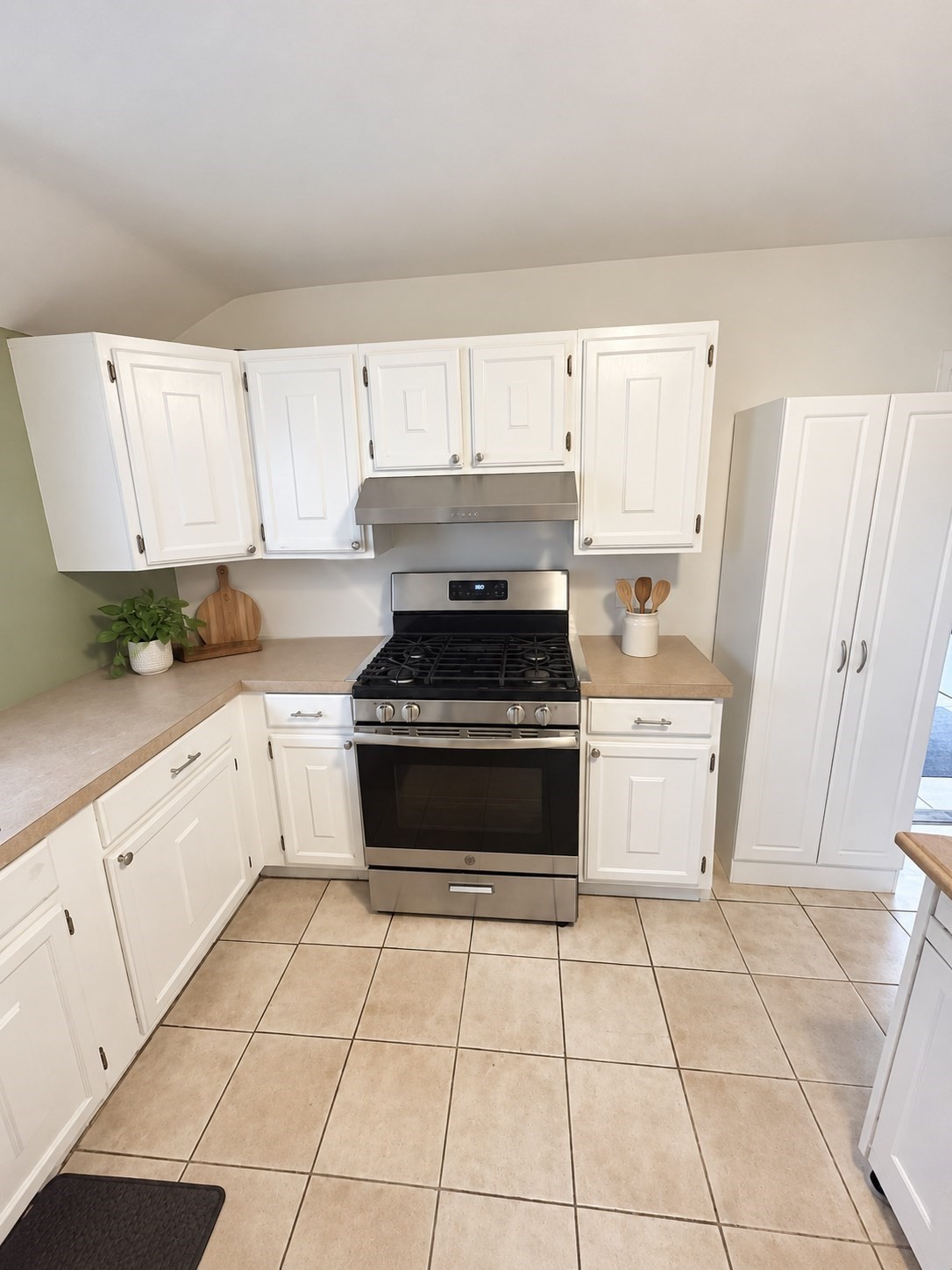 72 School Property Photo 1