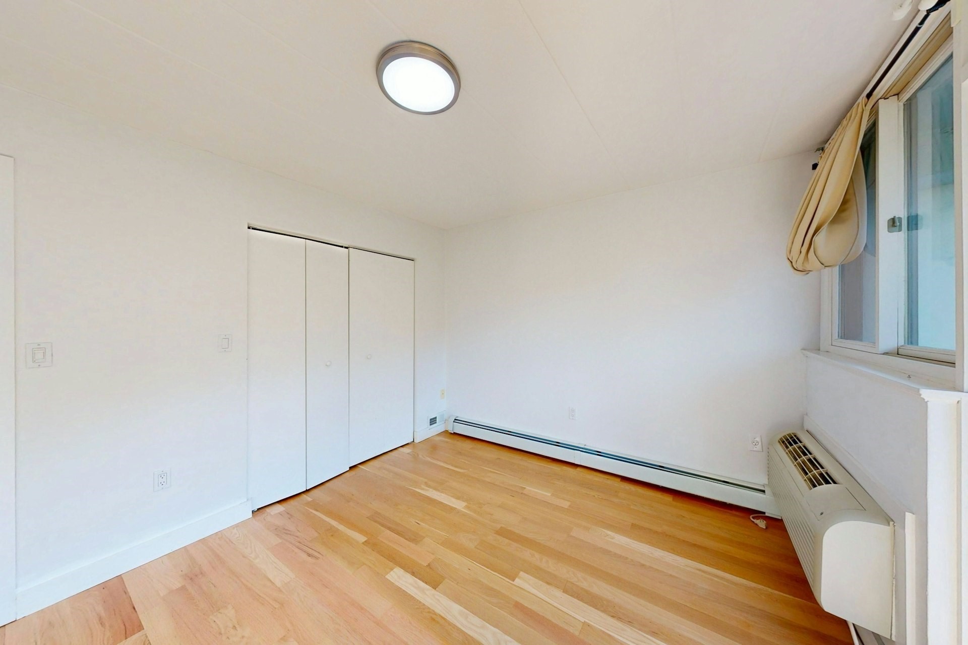 345 Harvard St # F Property Photo 20