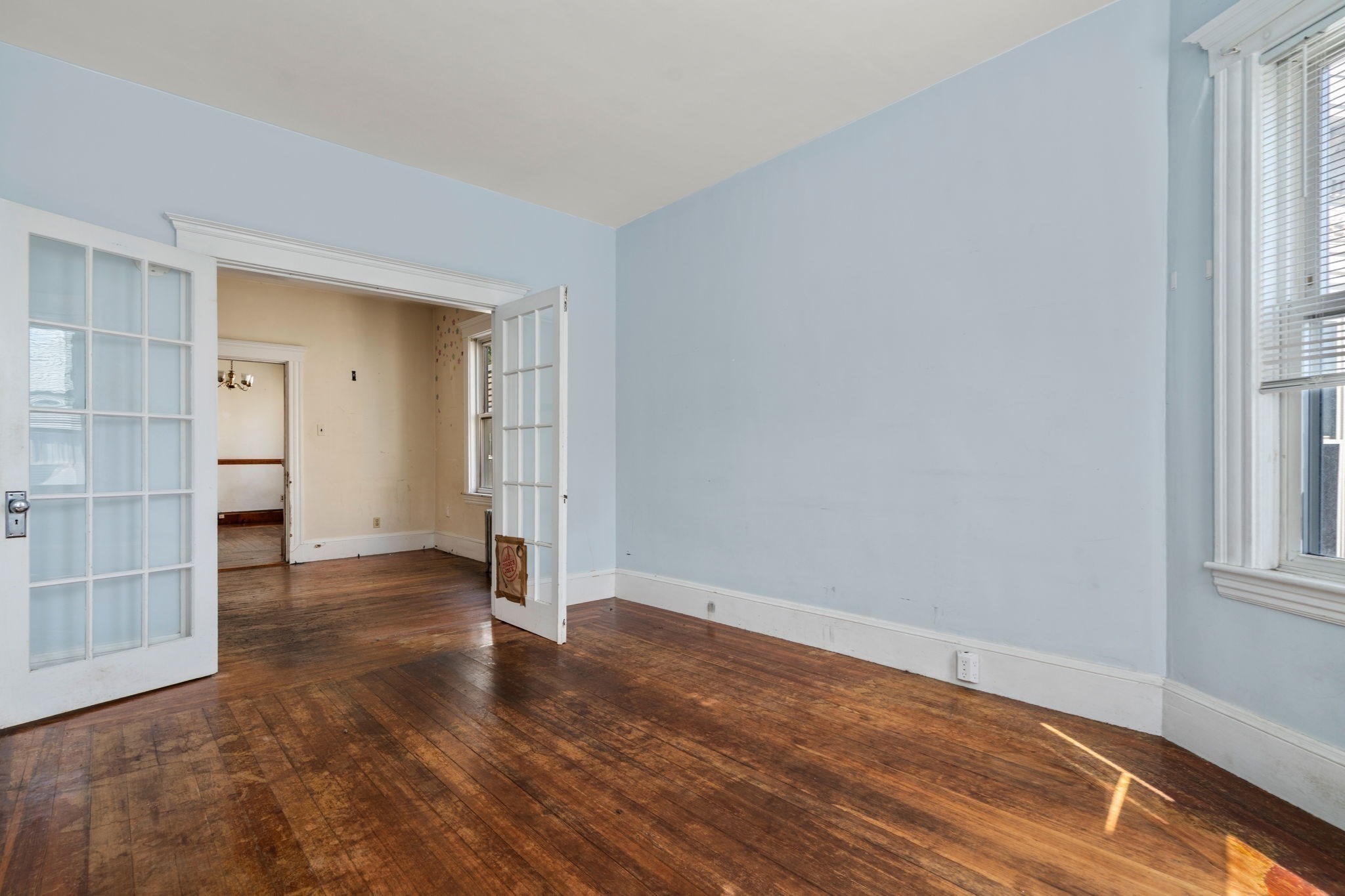 735 Parker Street Property Photo 10