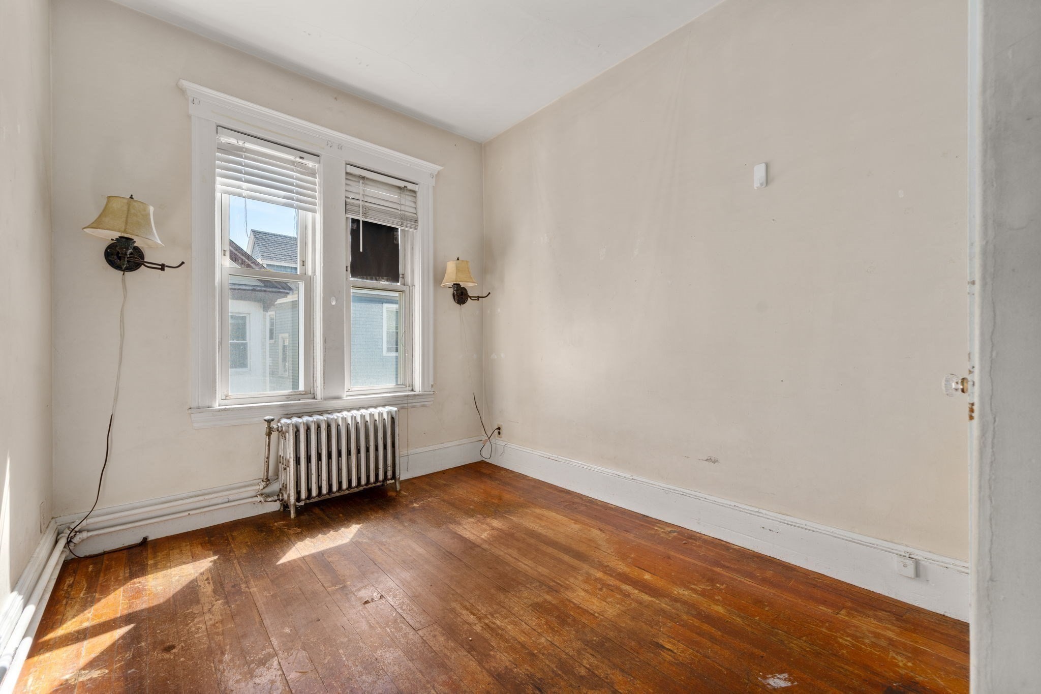 735 Parker Street Property Photo 16