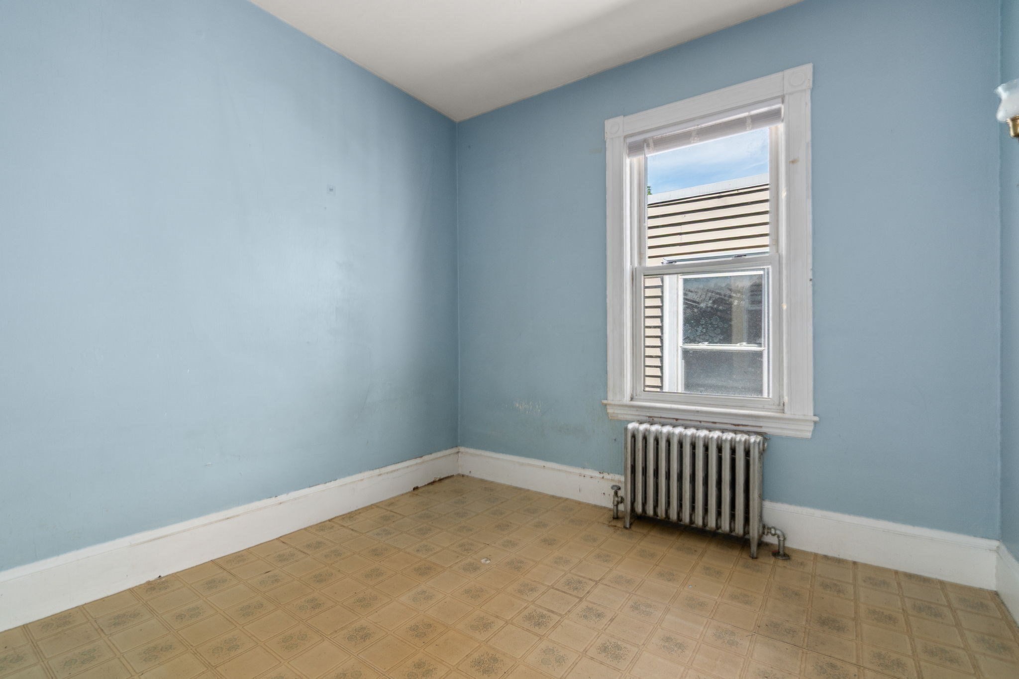 735 Parker Street Property Photo 17