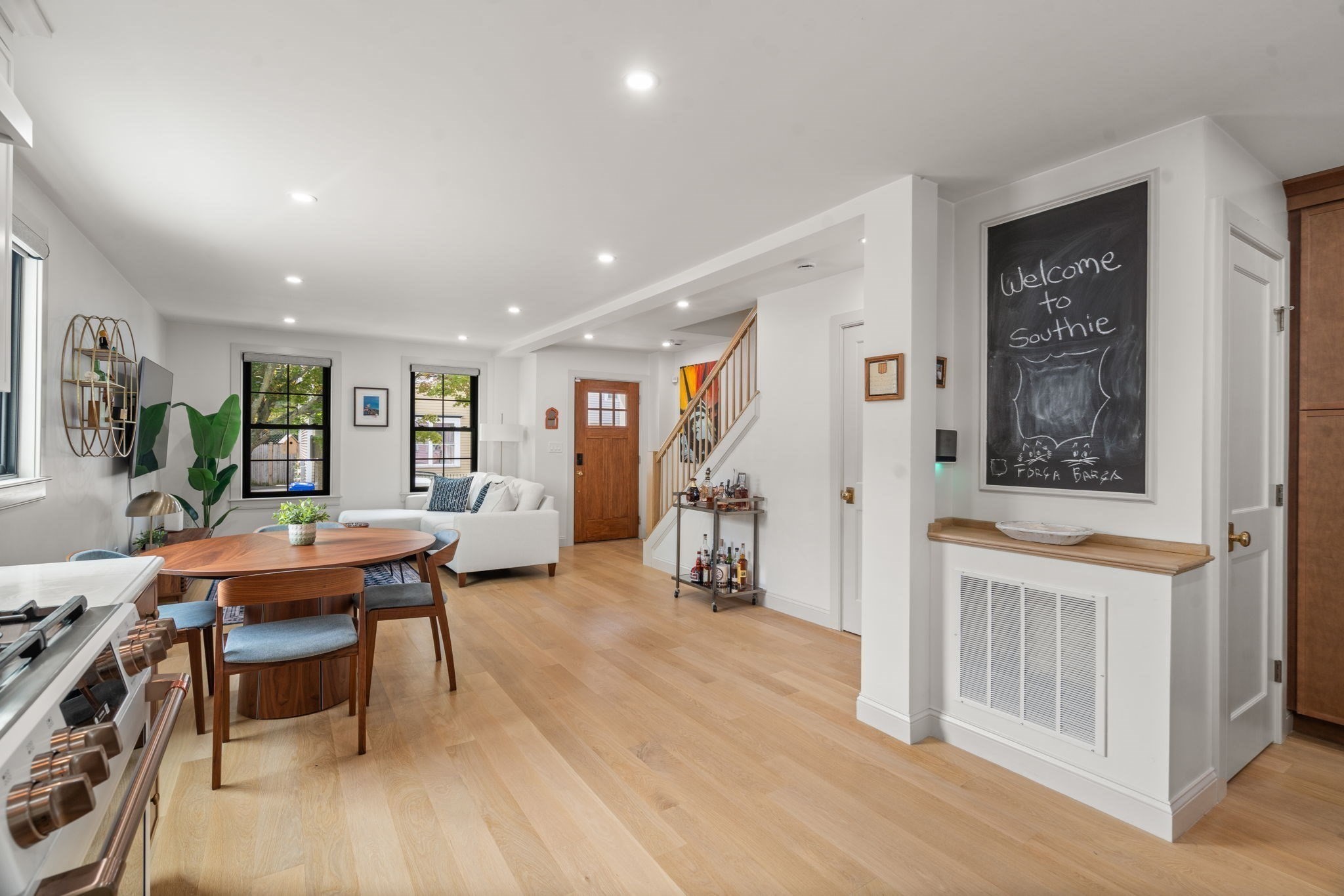 2 Leeds Street Property Photo 6