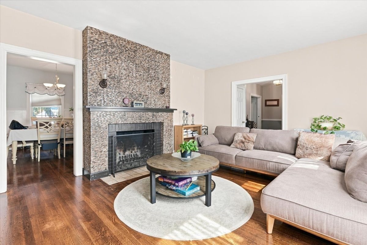 234 Allen St. Property Photo 5