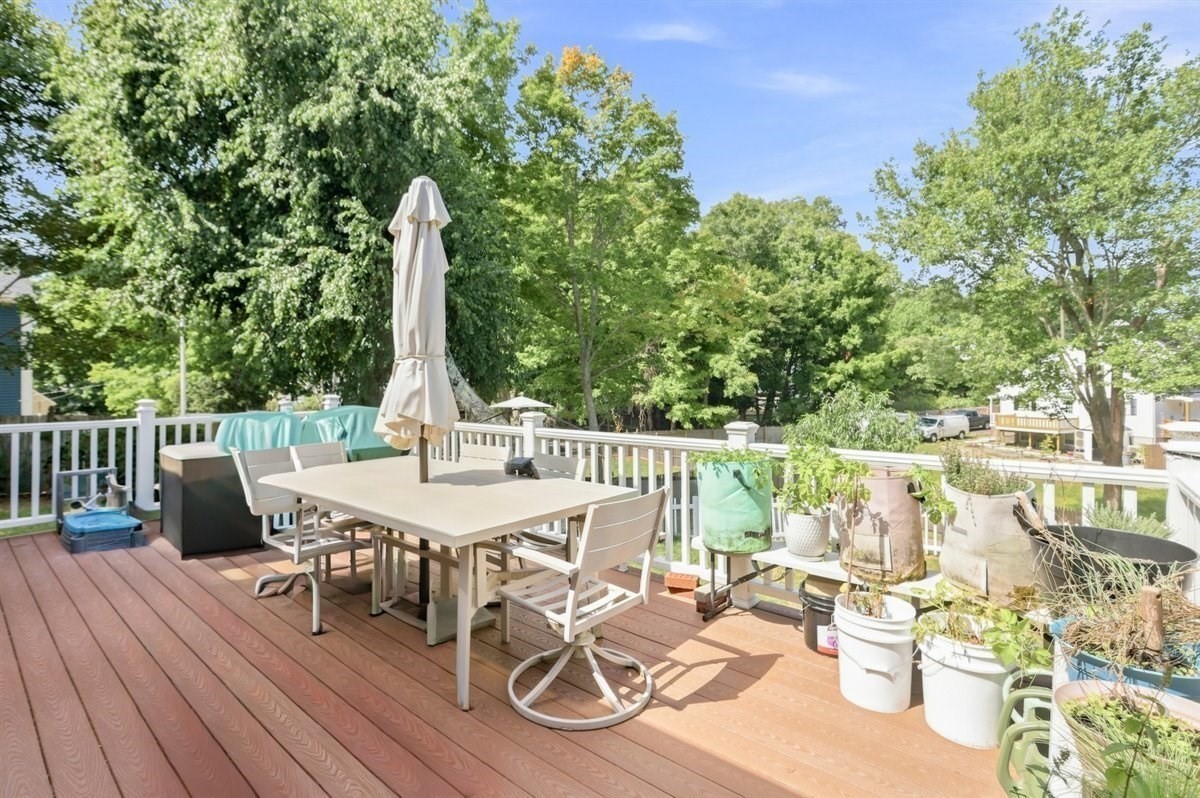 234 Allen St. Property Photo 14