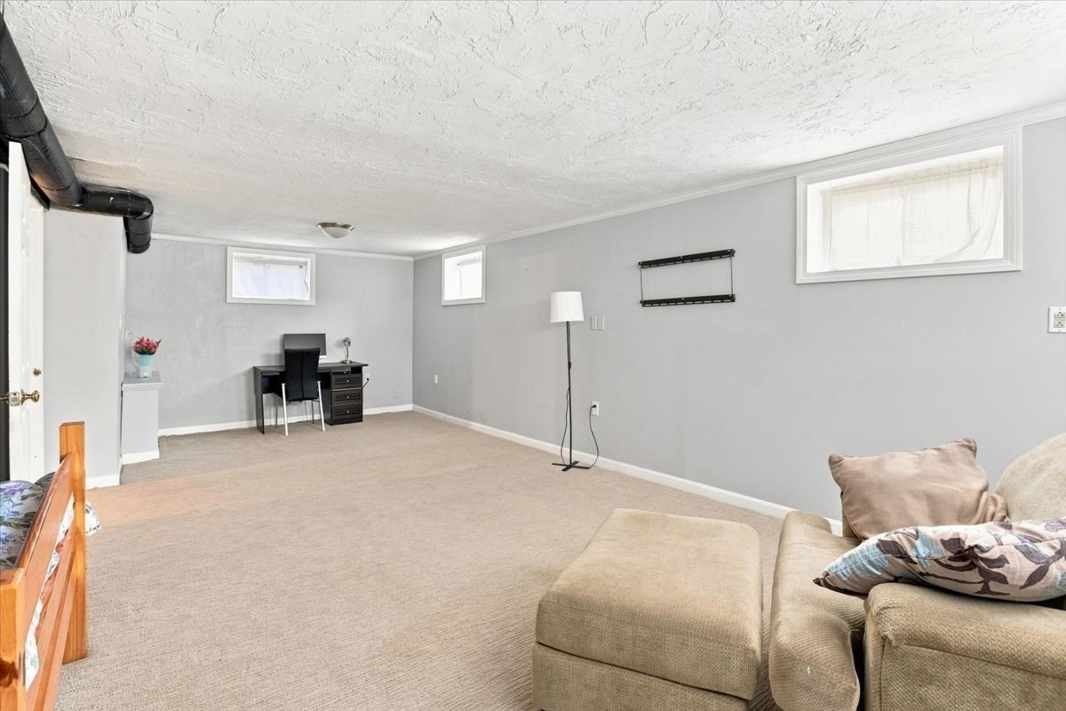 234 Allen St. Property Photo 23
