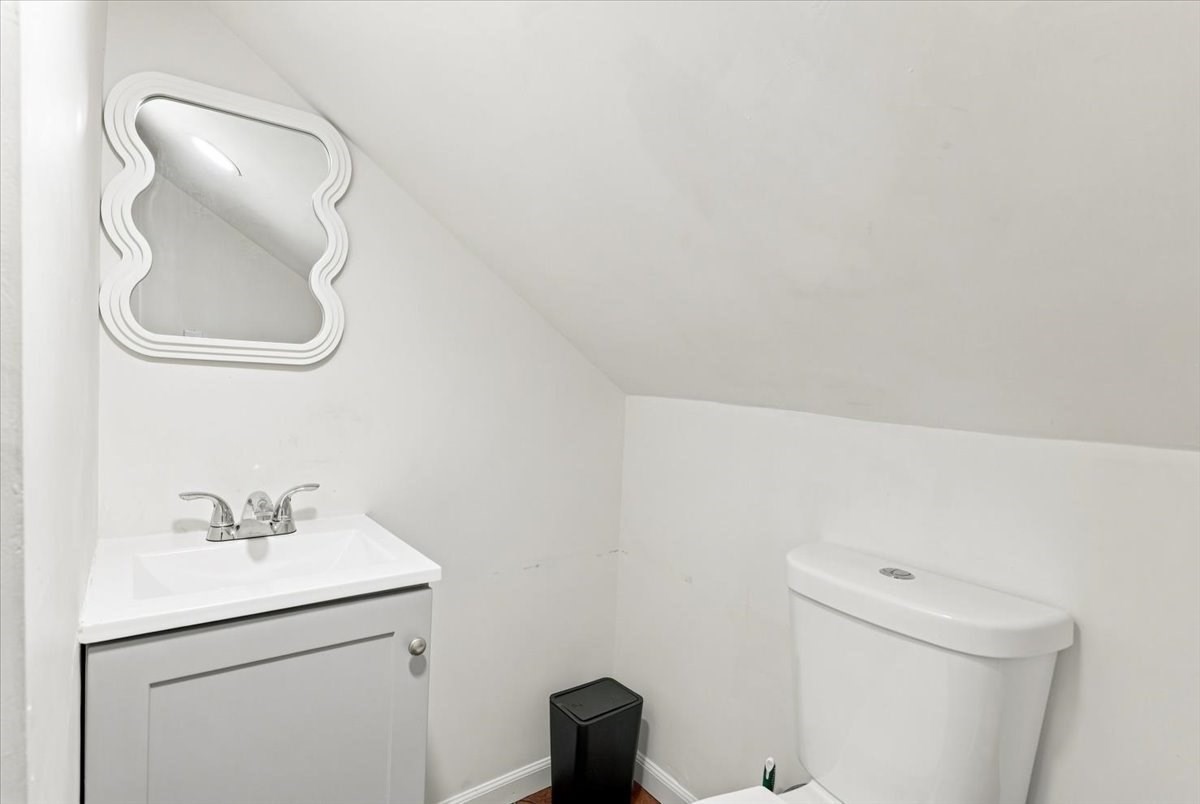 234 Allen St. Property Photo 28