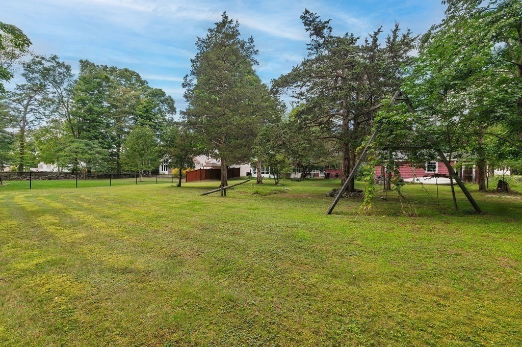 1248 Pleasant St Property Photo 34