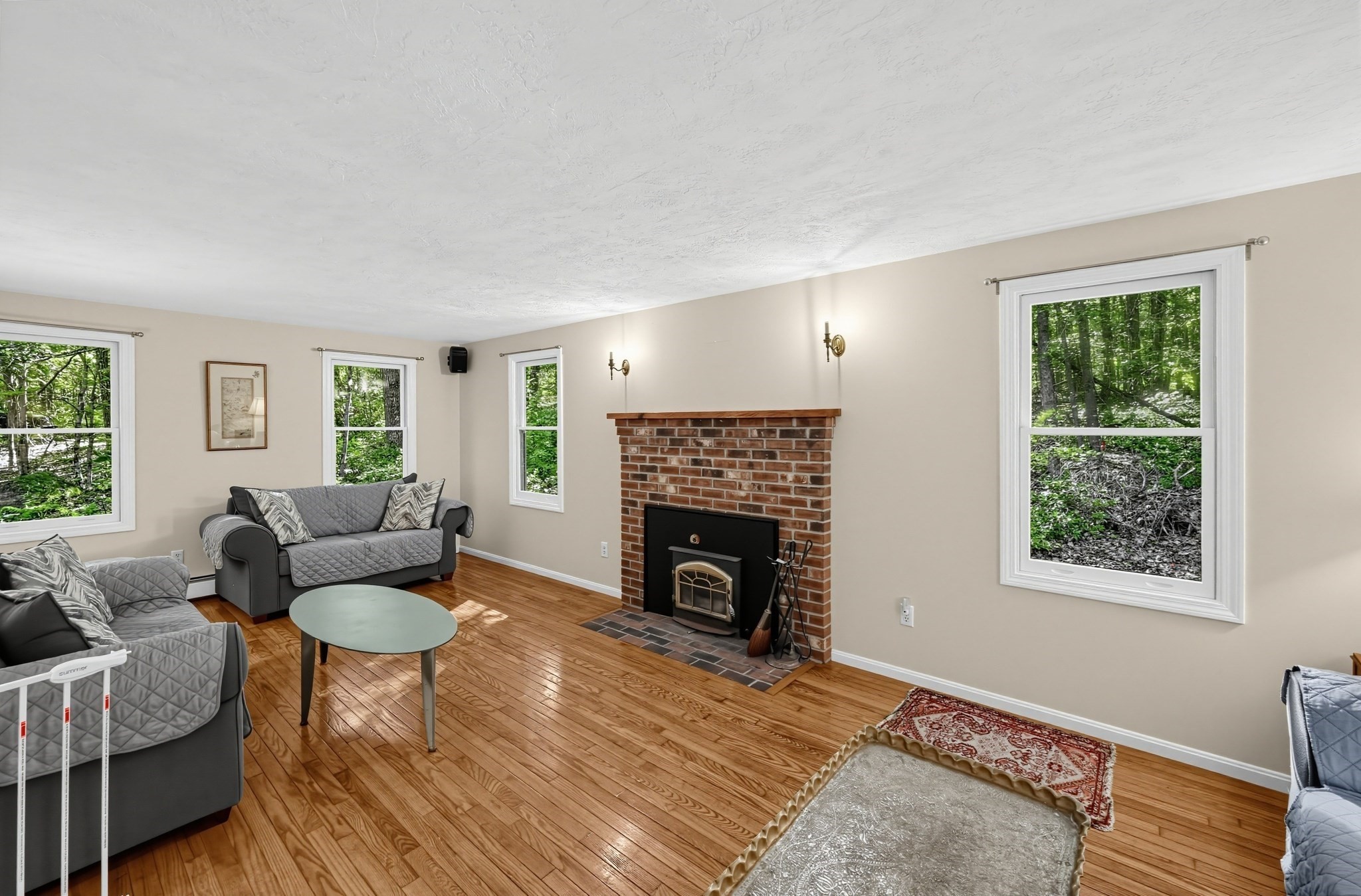 6 Woodview Dr Property Photo 5