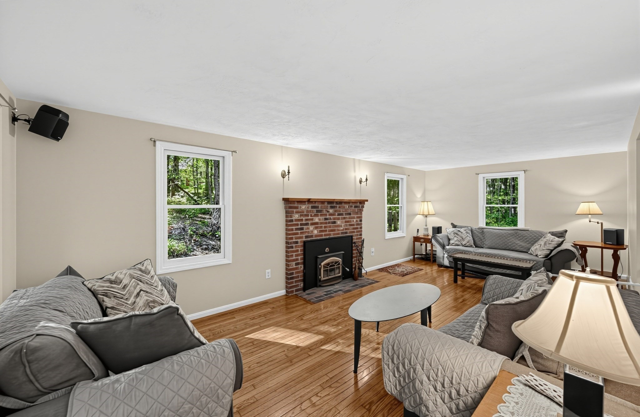 6 Woodview Dr Property Photo 6