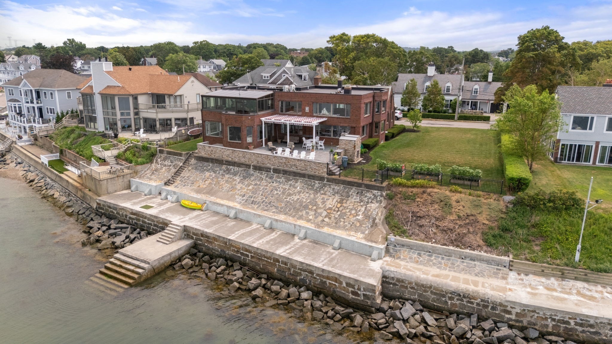 128 Shore Ave Property Photo 5