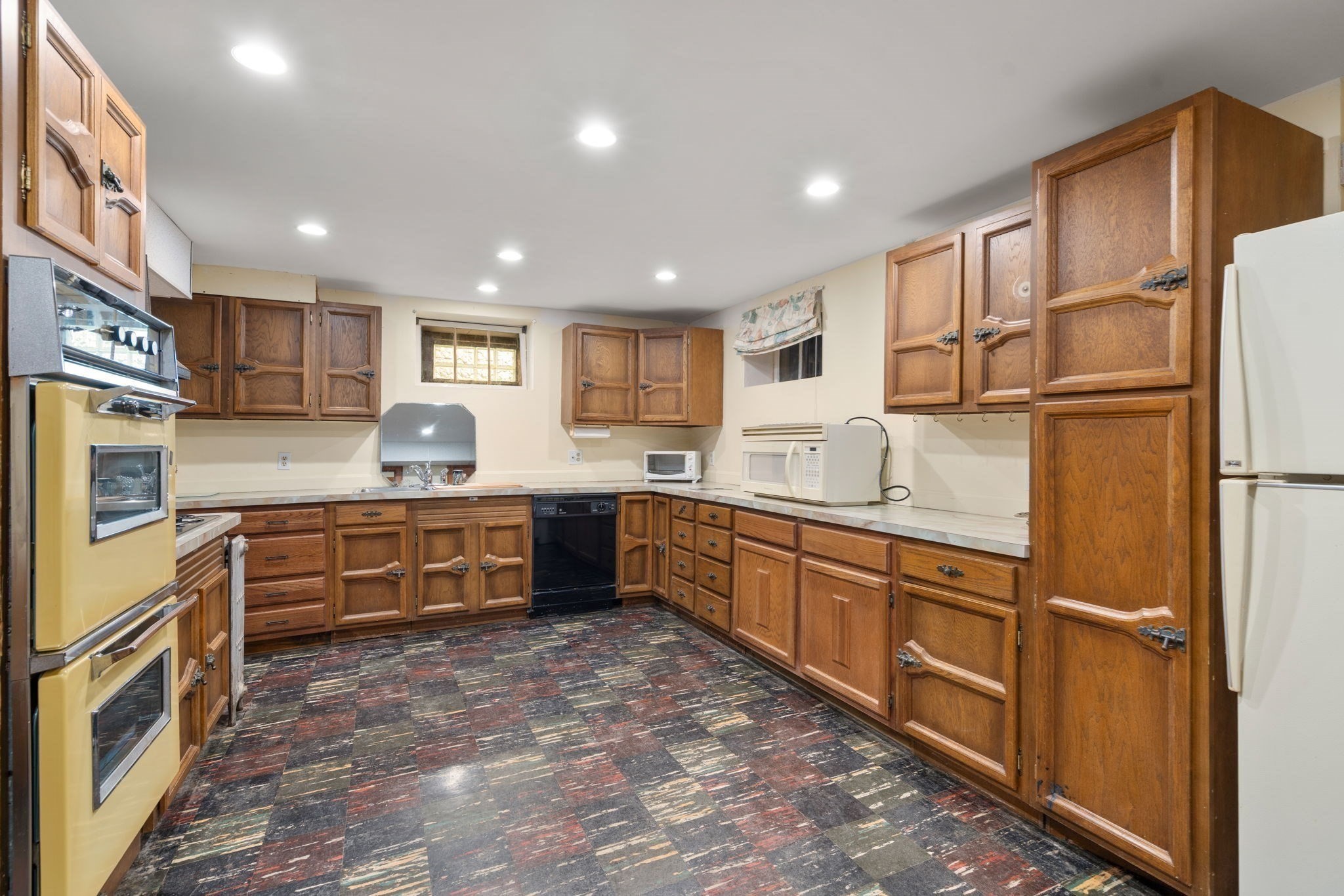 128 Shore Ave Property Photo 37
