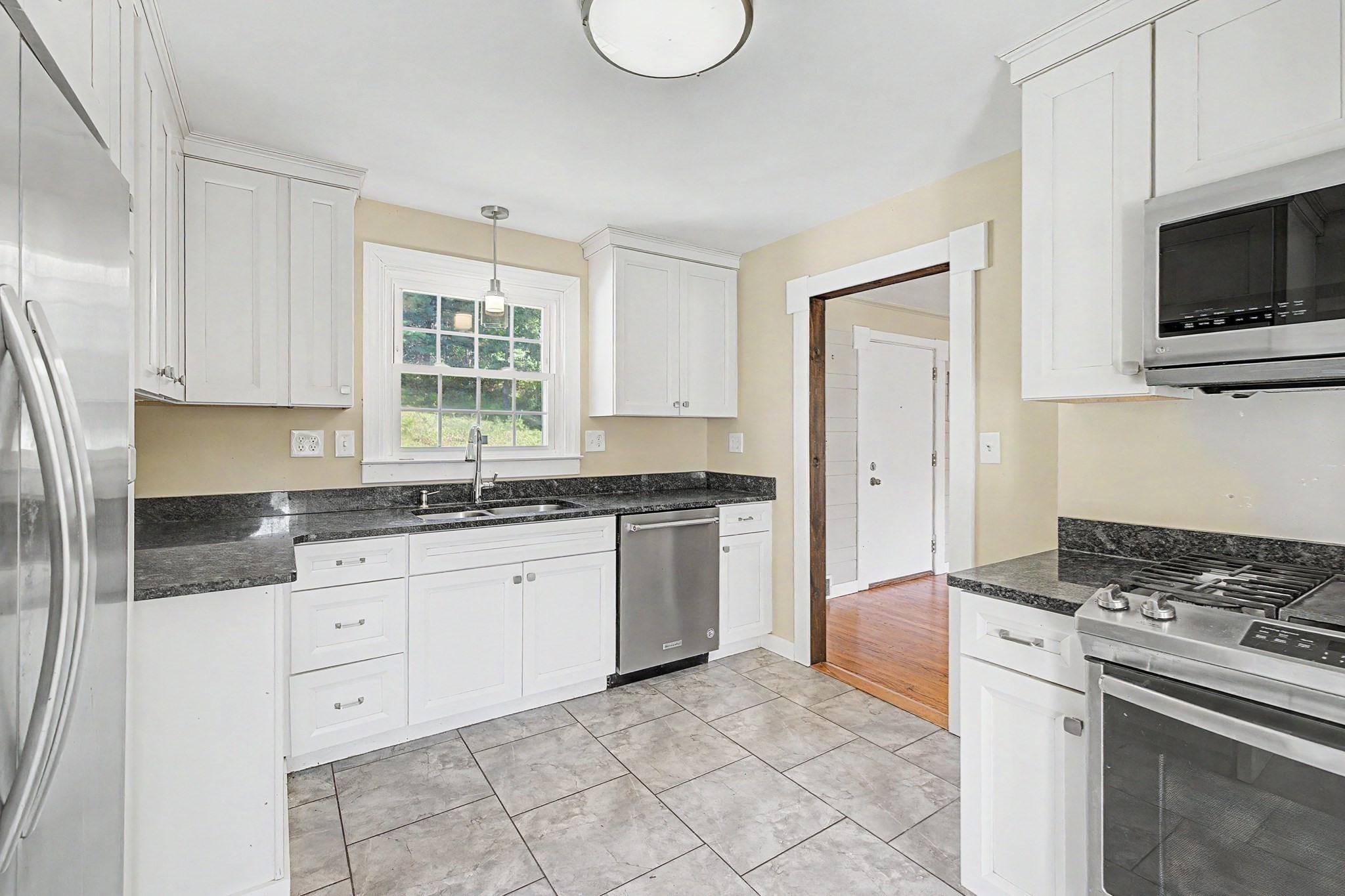 1161 E Mountain Rd Property Photo 6