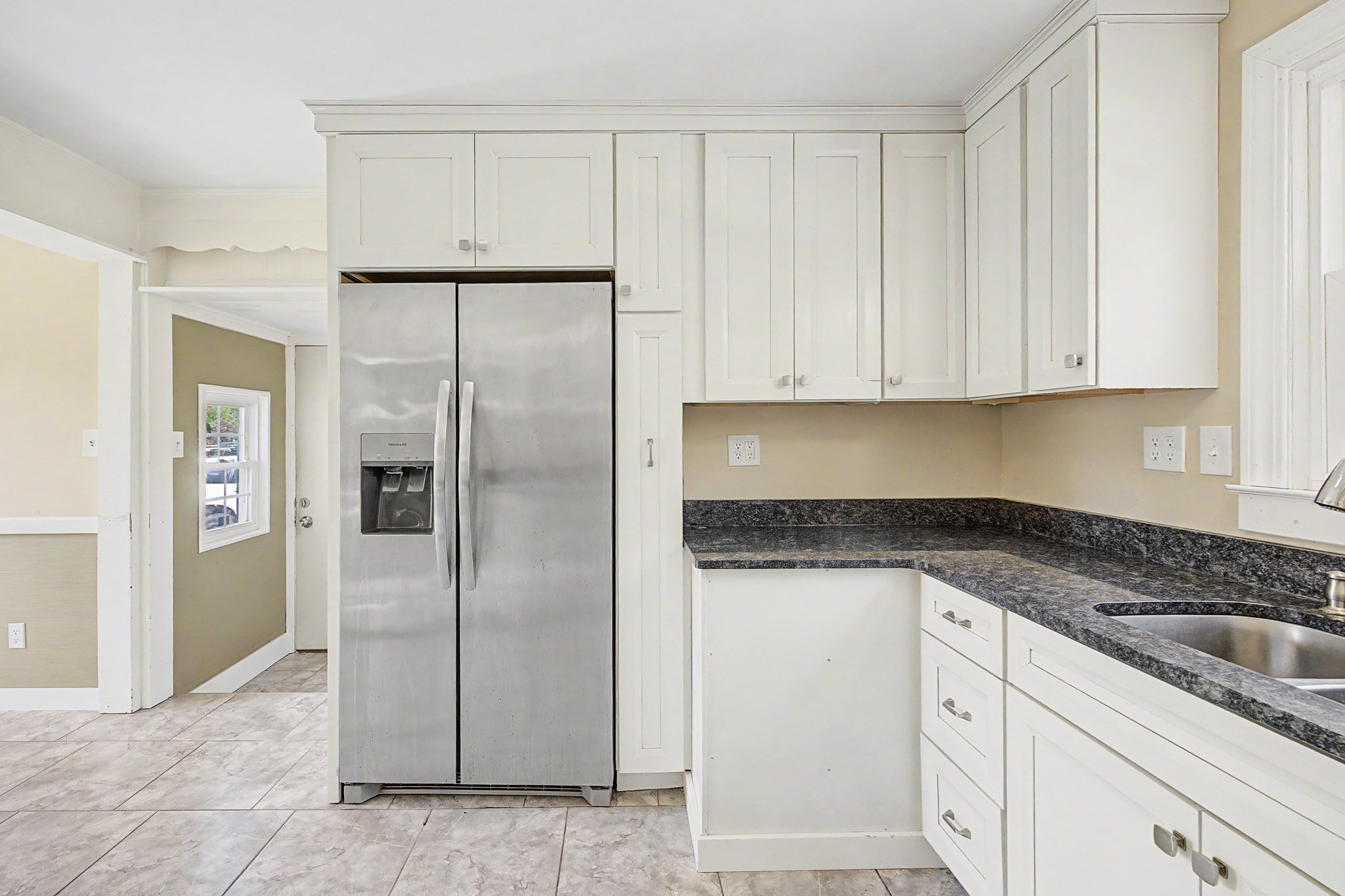 1161 E Mountain Rd Property Photo 8