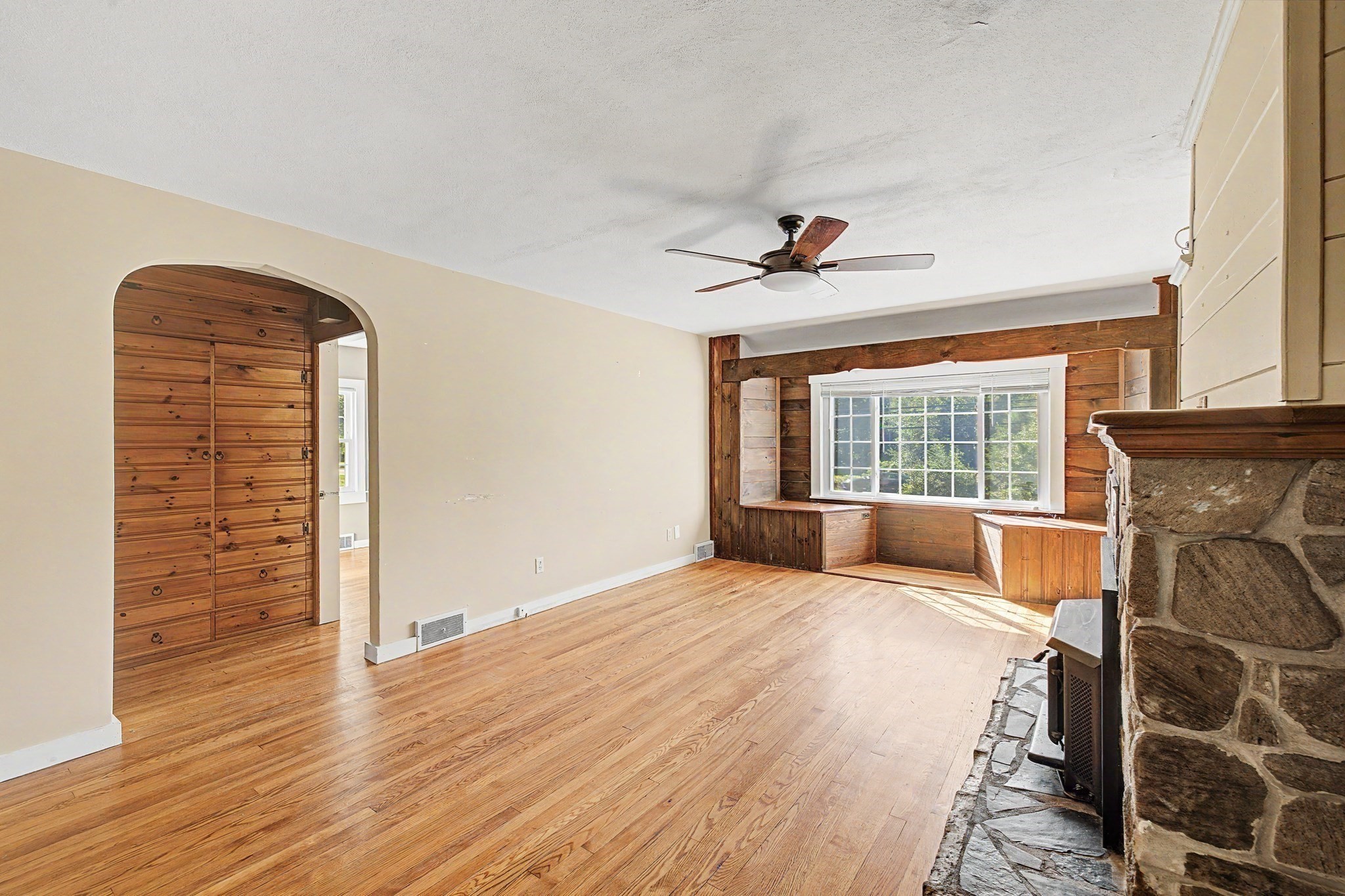 1161 E Mountain Rd Property Photo 11