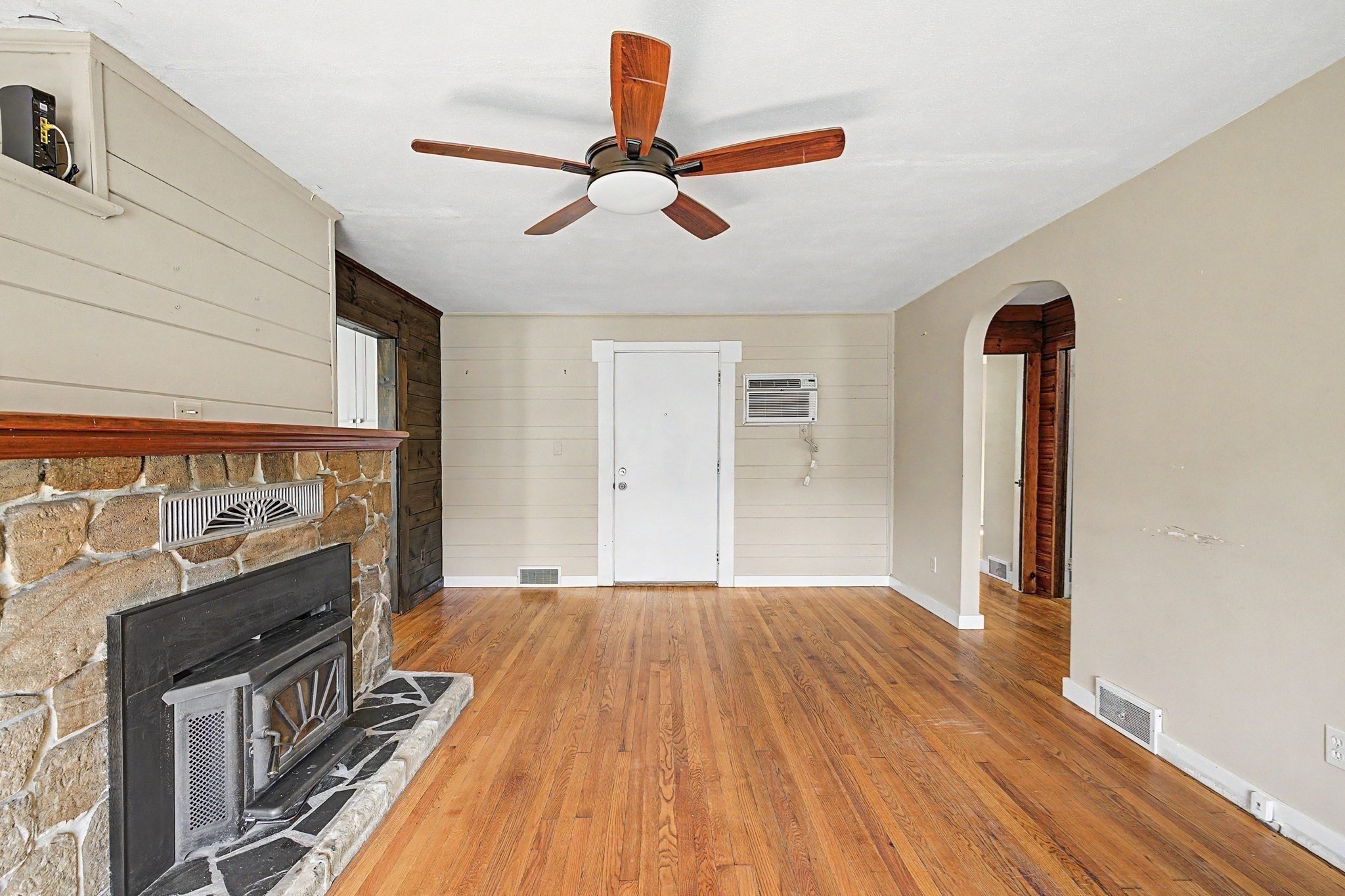 1161 E Mountain Rd Property Photo 12