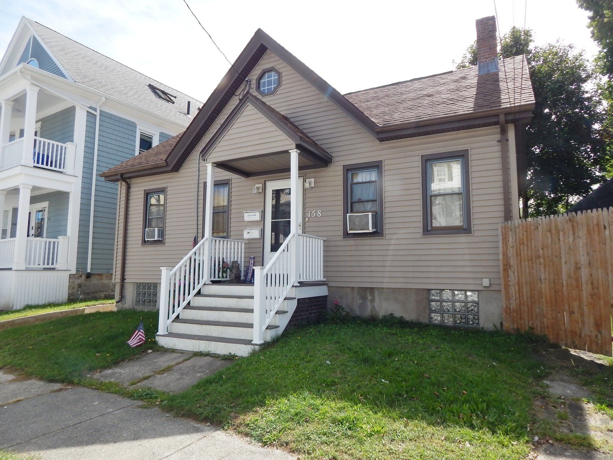 158 Adams St Property Photo 2