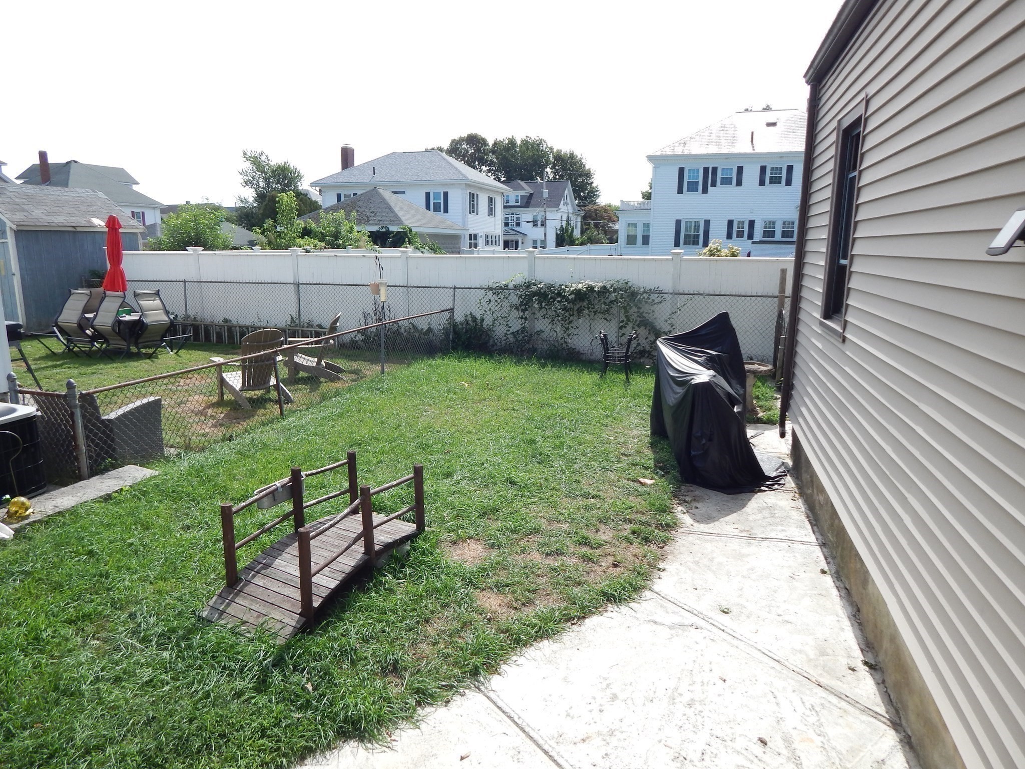 158 Adams St Property Photo 16