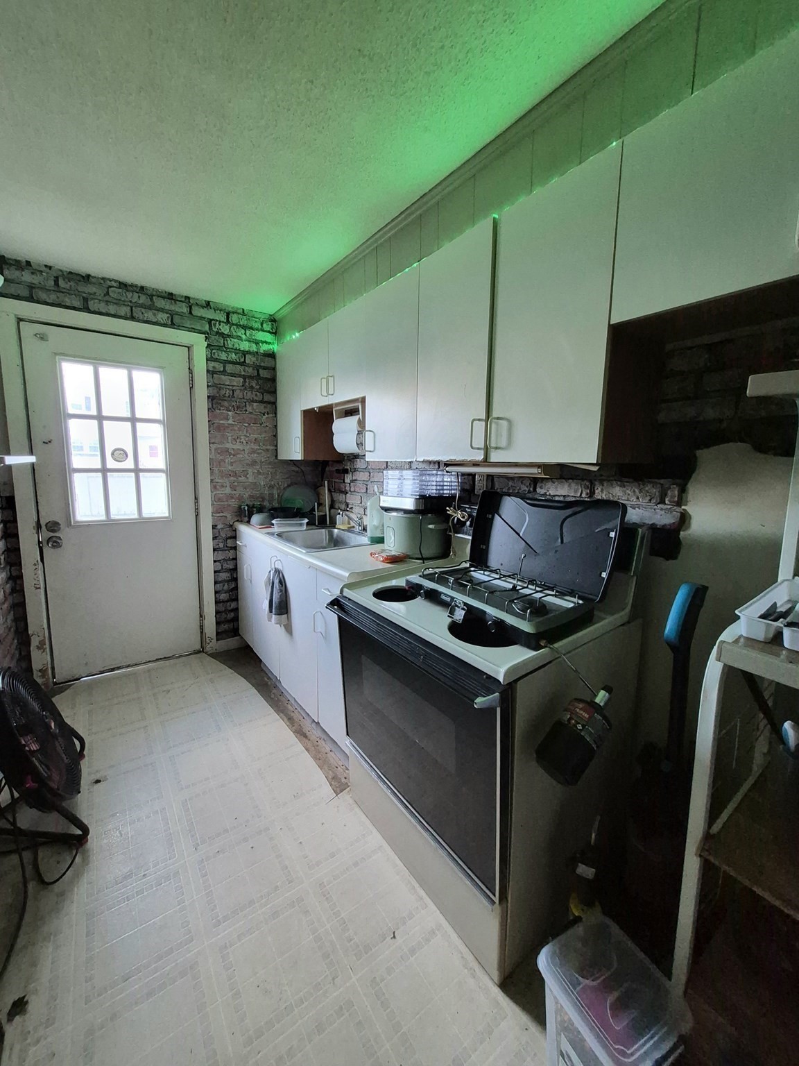 158 Adams St Property Photo 20