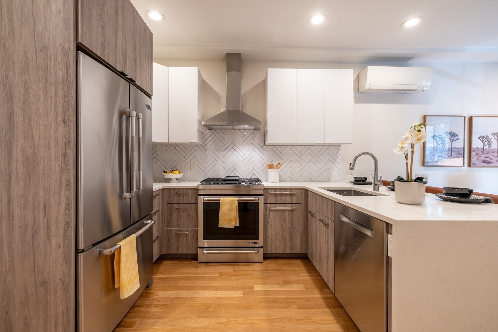55 E Springfield St # 2 Property Photo 5