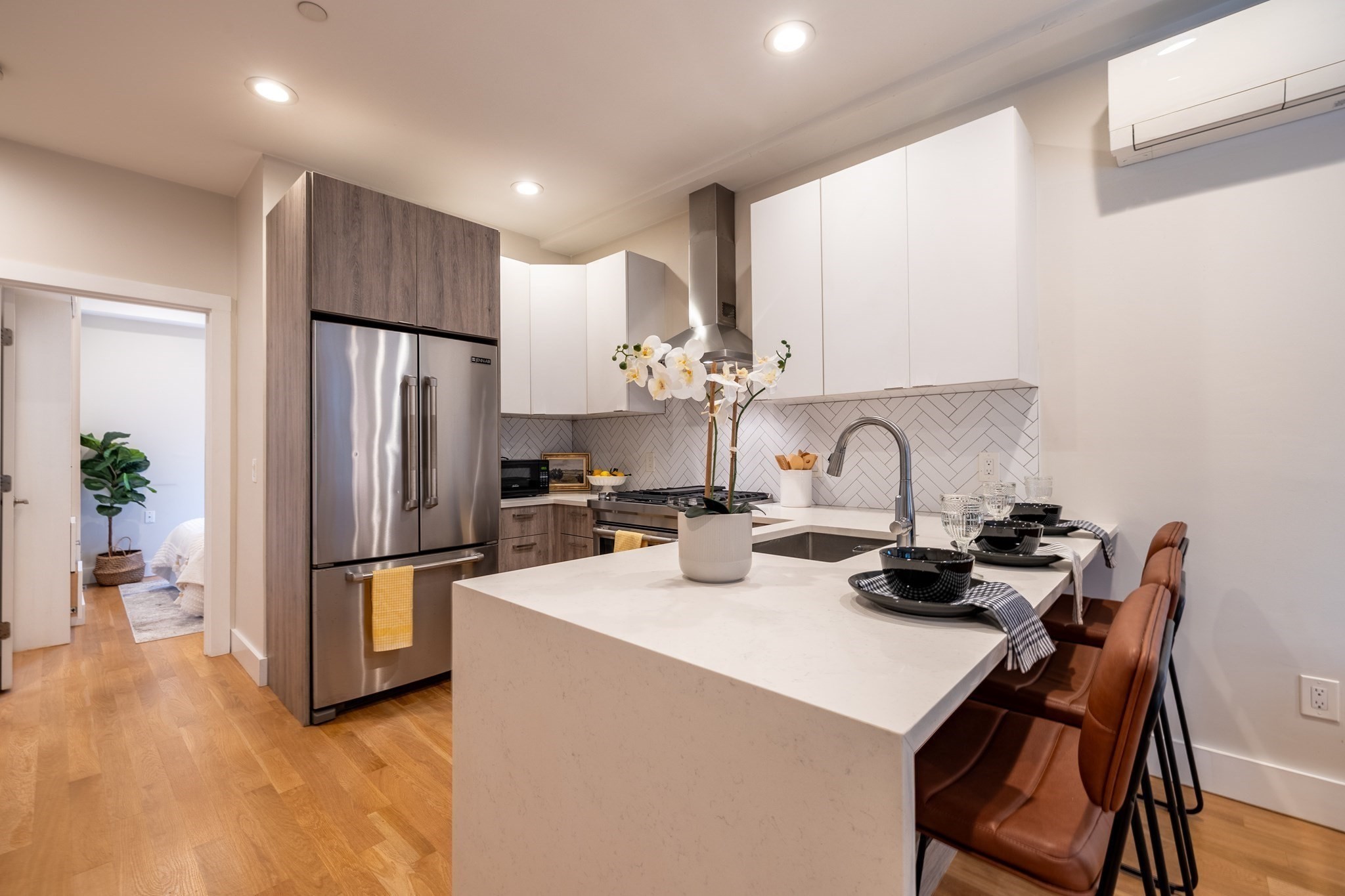 55 E Springfield St # 2 Property Photo 8