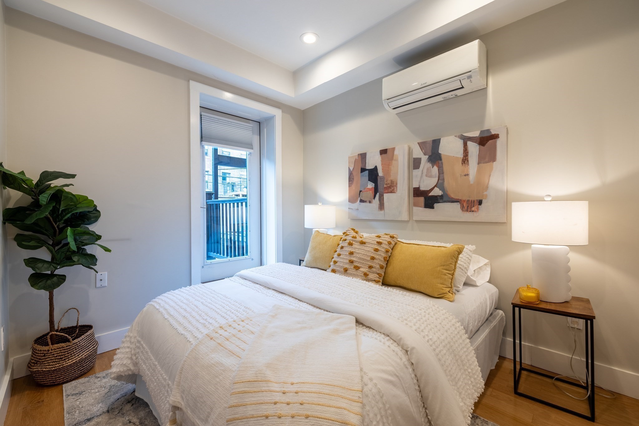55 E Springfield St # 2 Property Photo 9