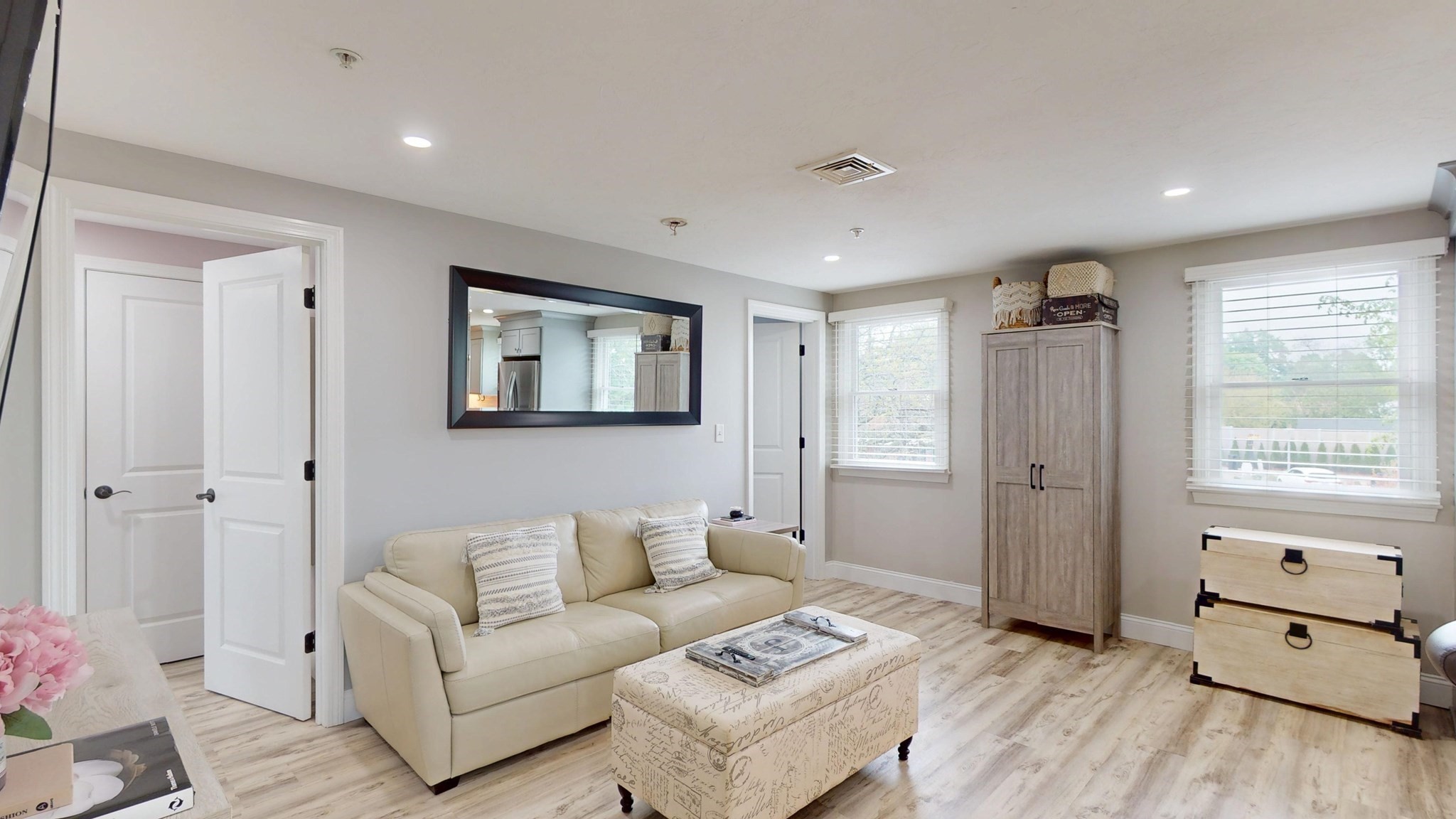 400 Main Property Photo 15