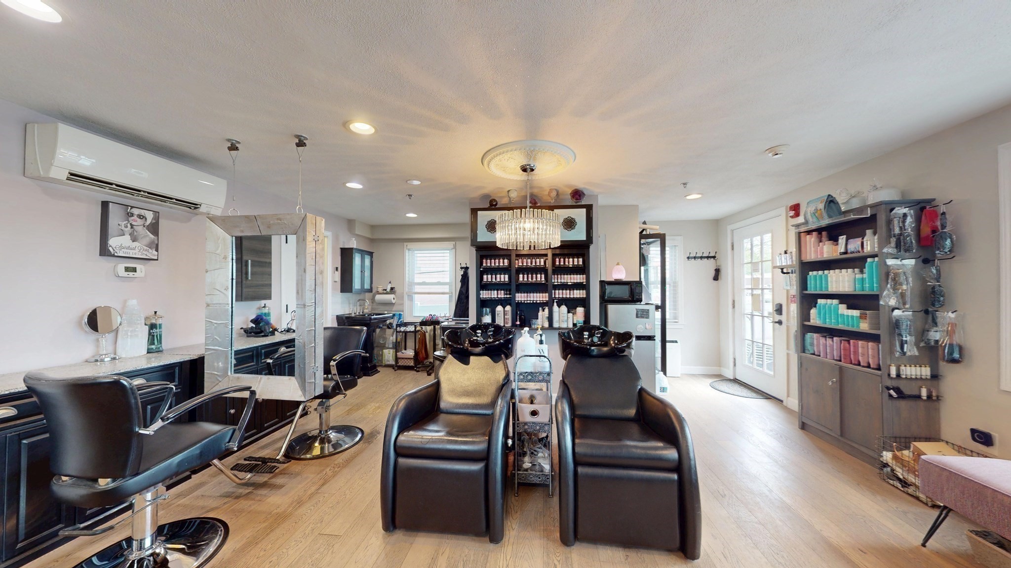 400 Main Property Photo 30