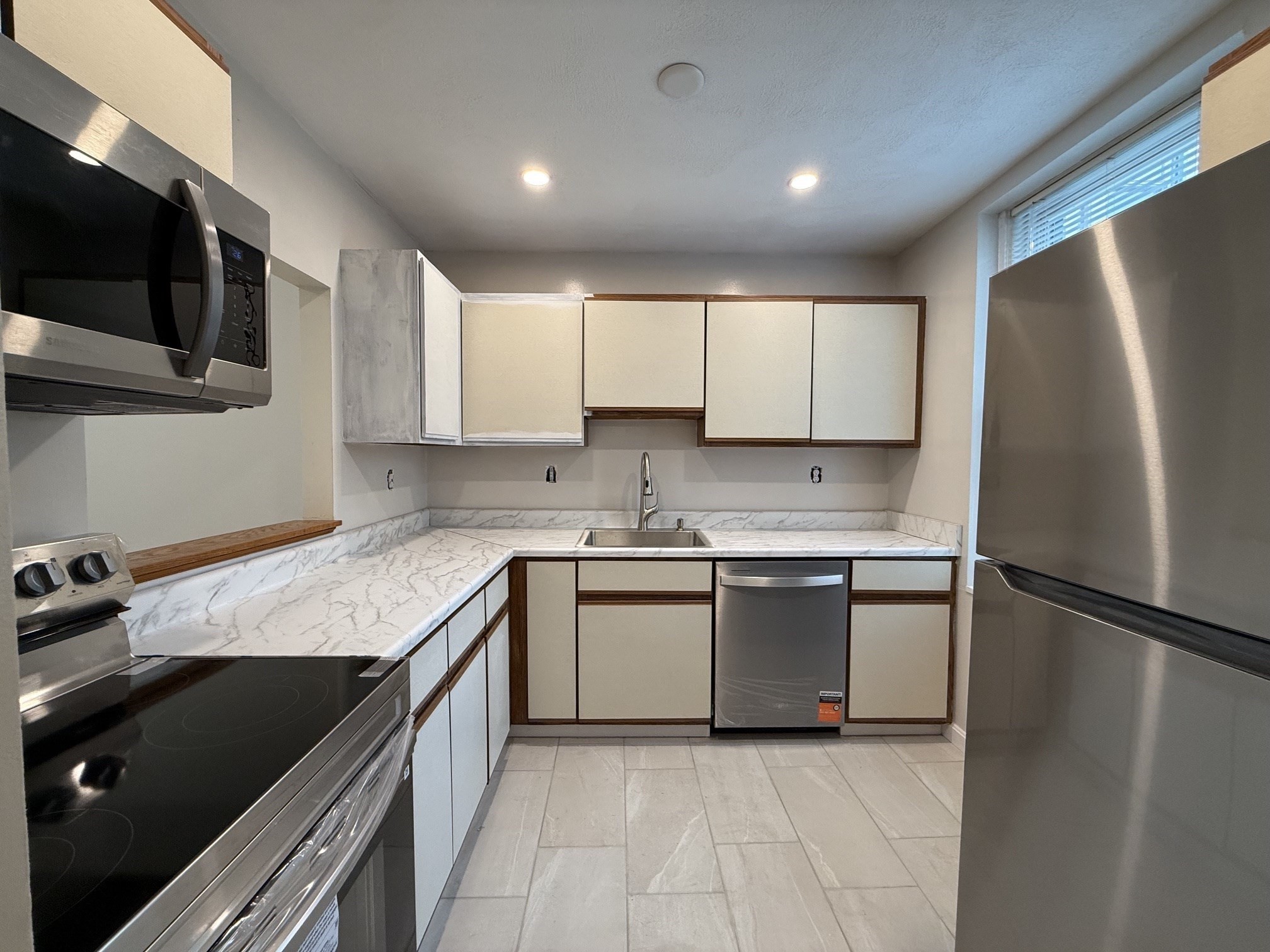 88 Gordon Street # 304 Property Photo 1