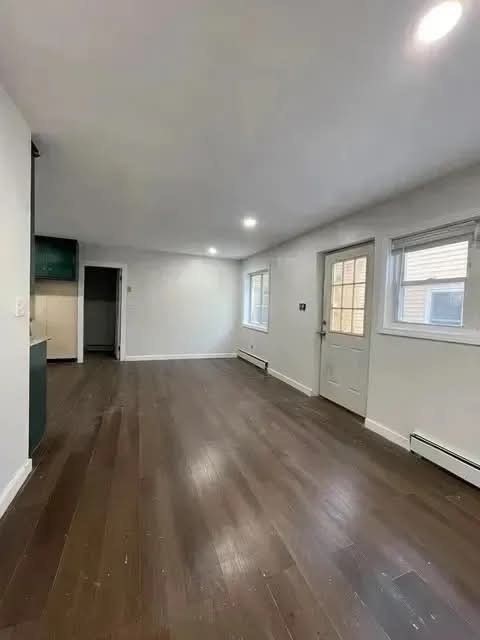 904 Main St Property Photo 2