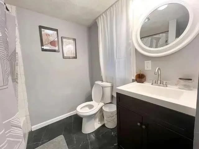 904 Main St Property Photo 6