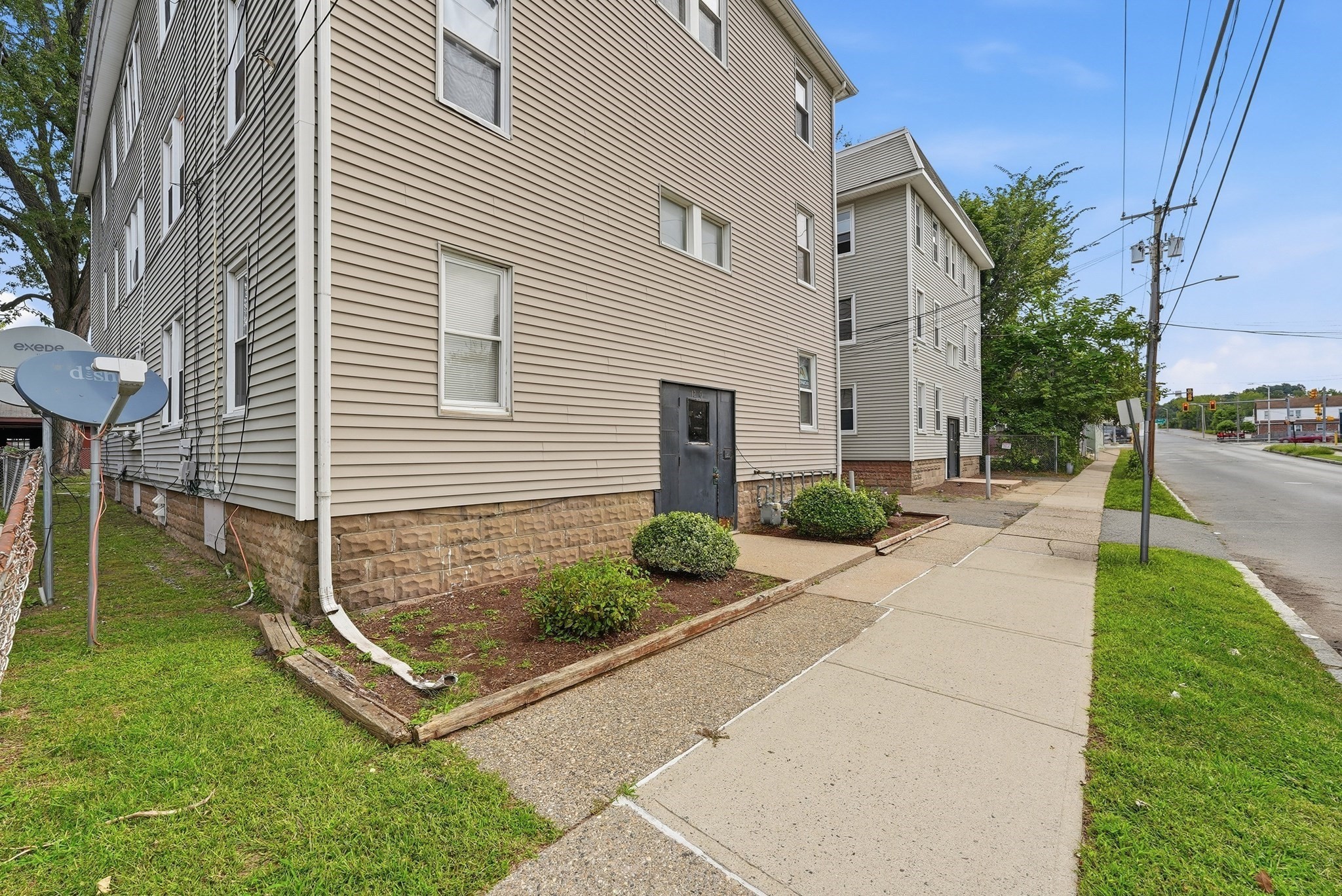 1200 Grattan # 3r Property Photo 2
