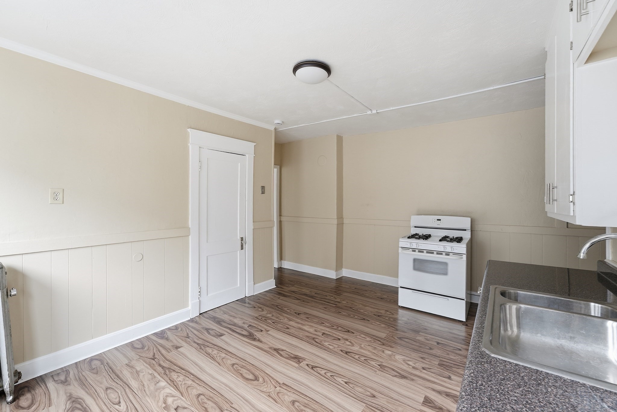 1200 Grattan # 3r Property Photo 8