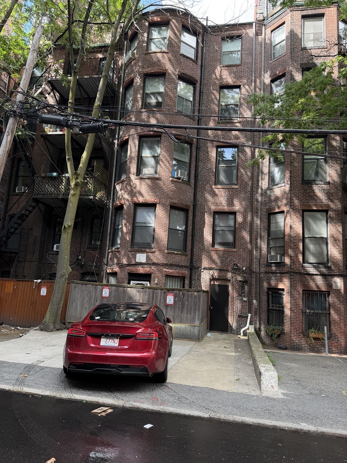 475 Beacon St Property Photo 4