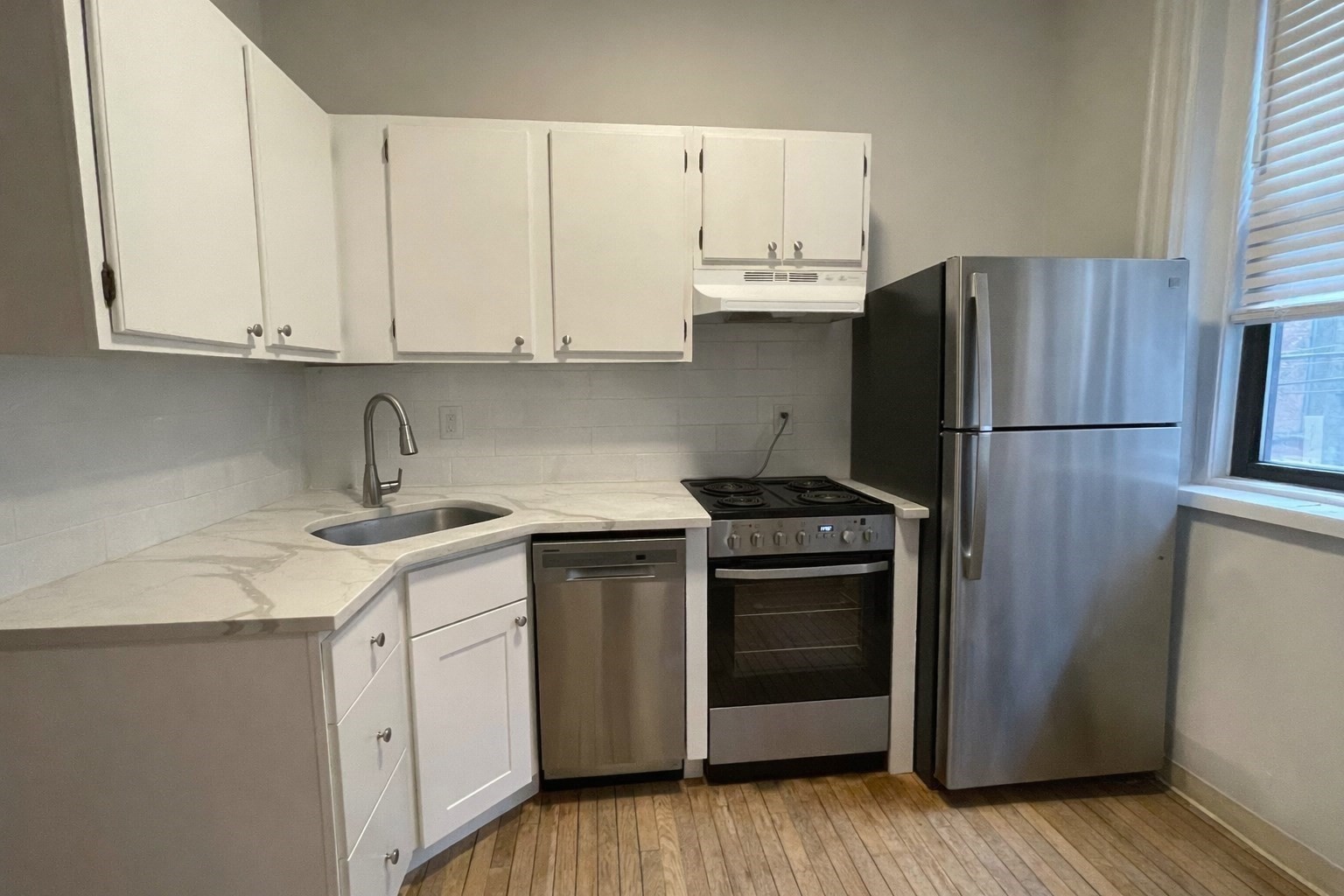 475 Beacon St Property Photo 6