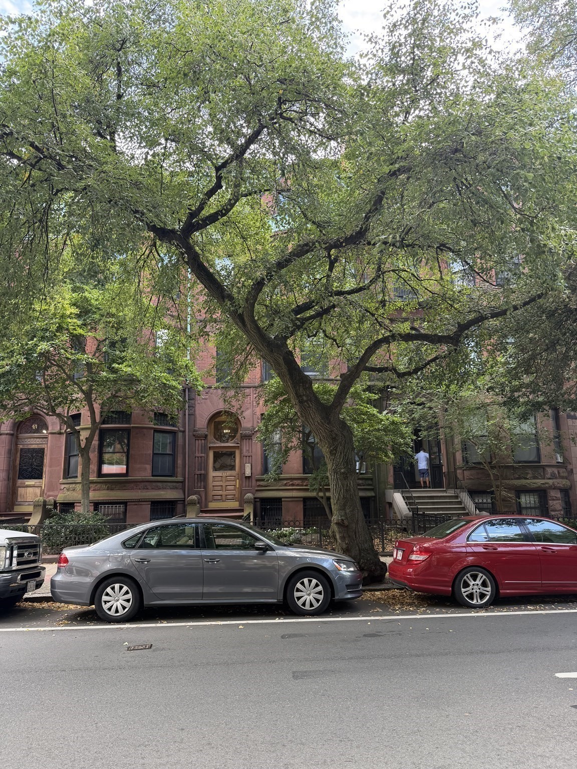 475 Beacon St Property Photo 10