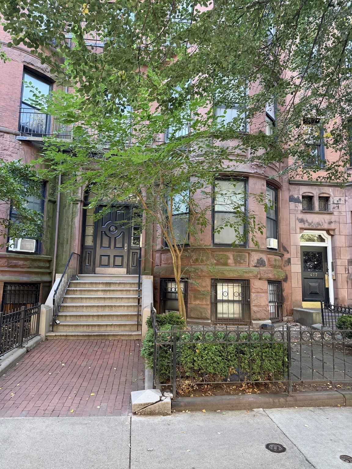 475 Beacon St Property Photo 11