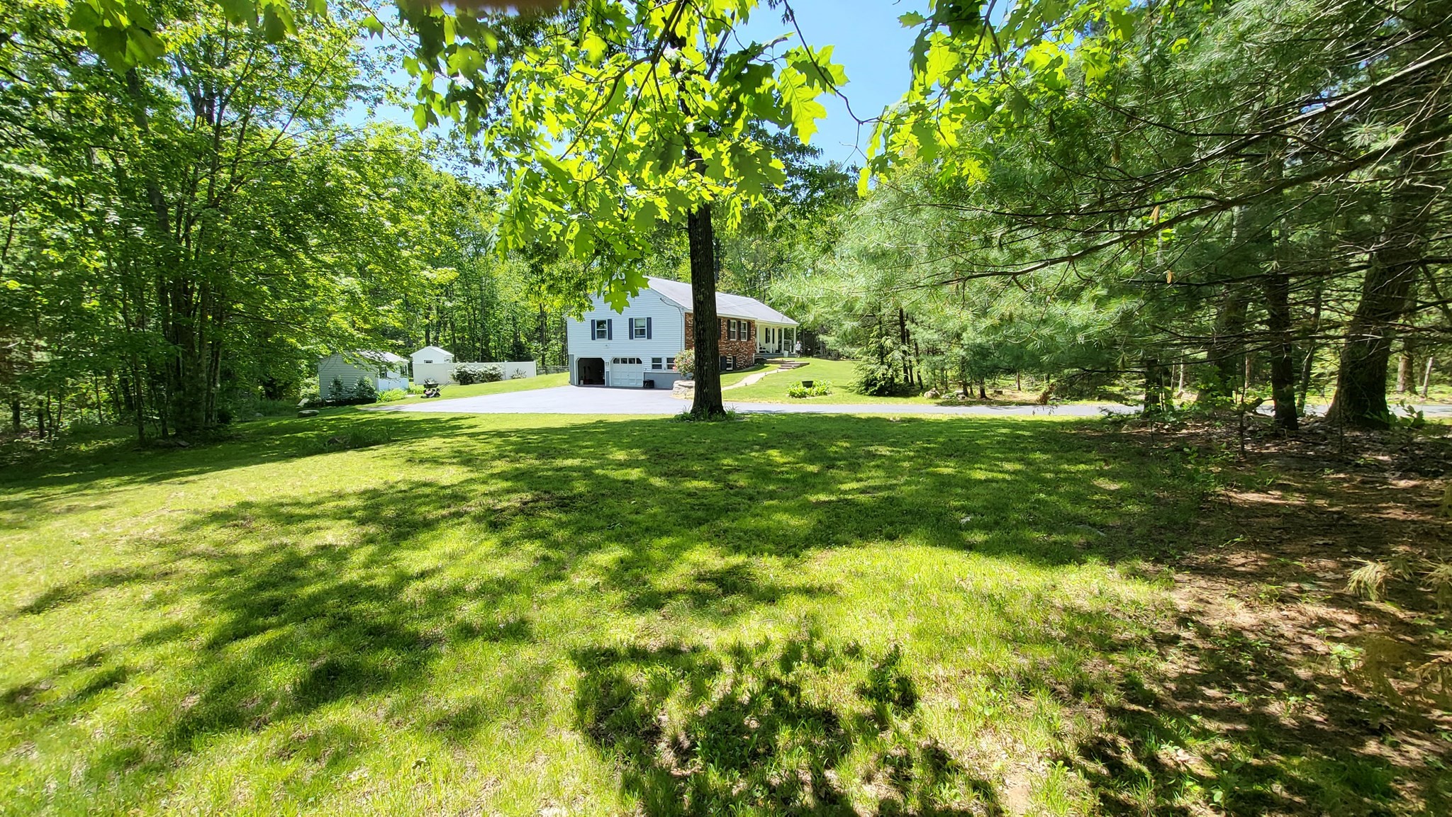 385 E County Rd Property Photo 1