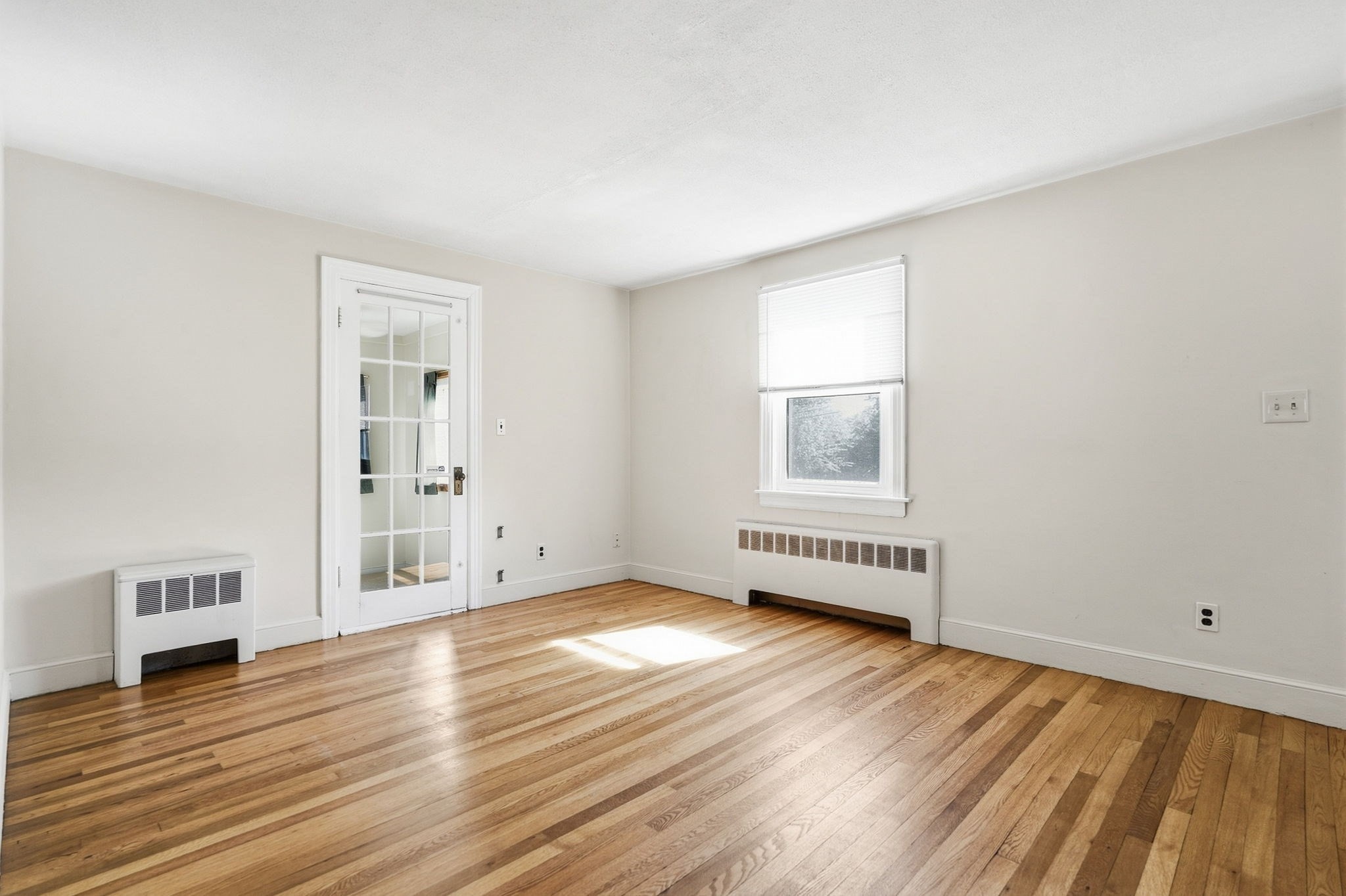 24 Grandview St Property Photo 4